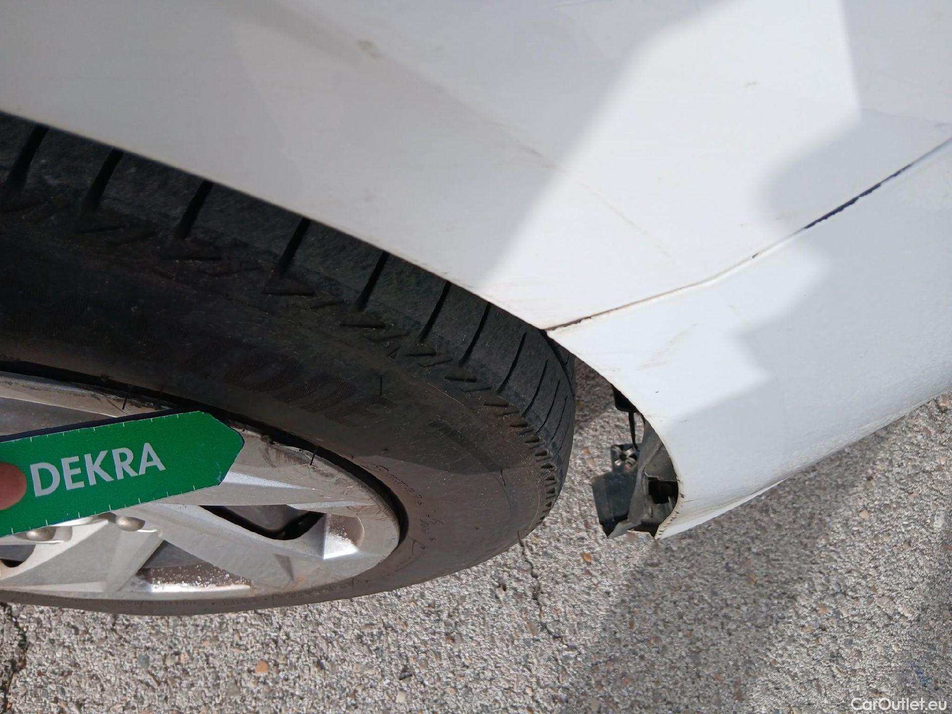  Hyundai  i20 HYUNDAI  / 2020 / 5P / berlina con portón 1.0 TGDI 74kW (100CV) 48V Essence #14