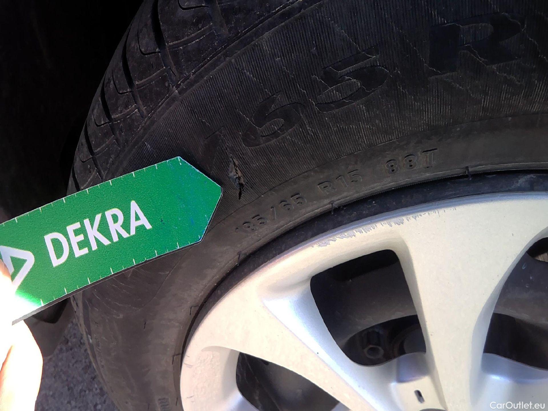  Citroen  C3 CITROEN  / 2020 / 5P / berlina con portón BlueHDi 75KW (100CV) S&S Live Pack #44