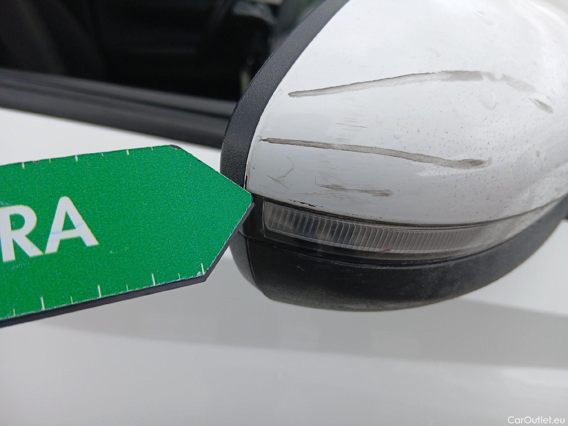  Hyundai  i20 HYUNDAI  / 2020 / 5P / berlina con portón 1.0 TGDI 74kW (100CV) 48V Essence #36