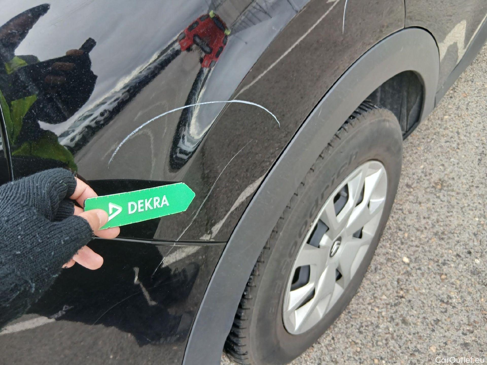  Citroen  C4 CITROEN  / 2020 / 5P / berlina con portón BlueHdi 110 S&S Live Pack #18