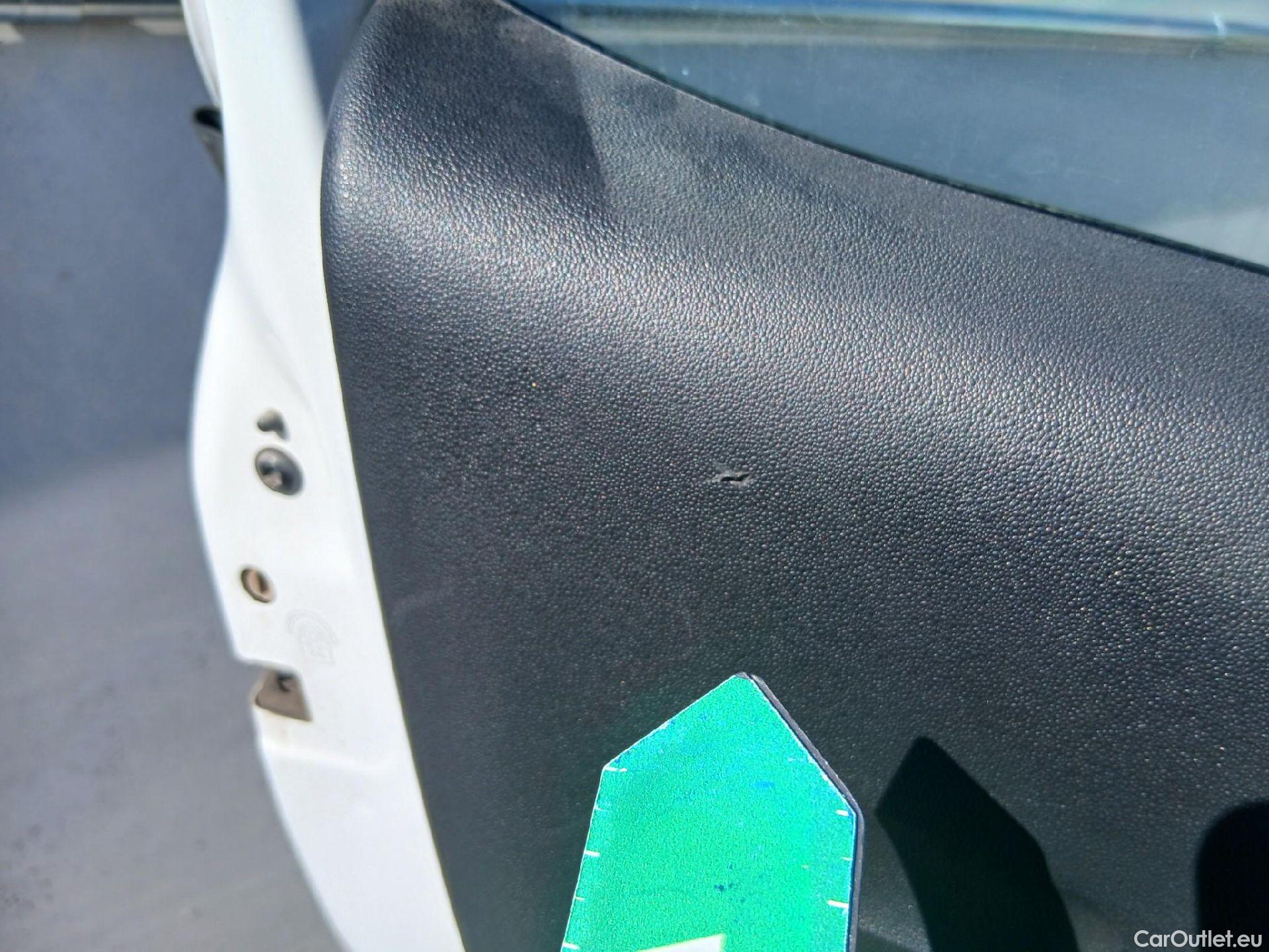  Citroen  C3 CITROEN  / 2020 / 5P / berlina con portón BlueHDi 75KW (100CV) S&S Live Pack #16