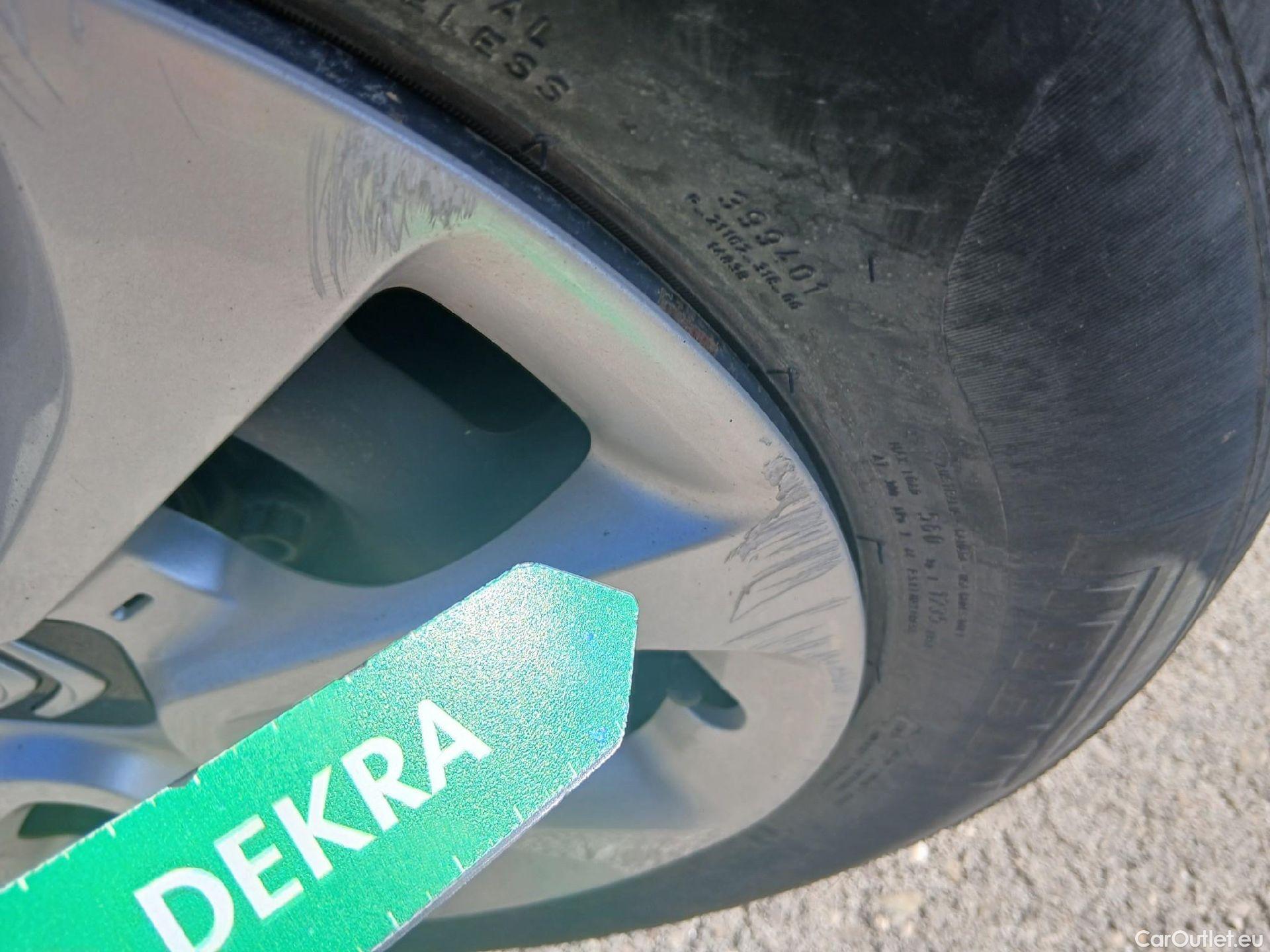  Citroen  C3 CITROEN  / 2020 / 5P / berlina con portón BlueHDi 75KW (100CV) S&S Live Pack #45