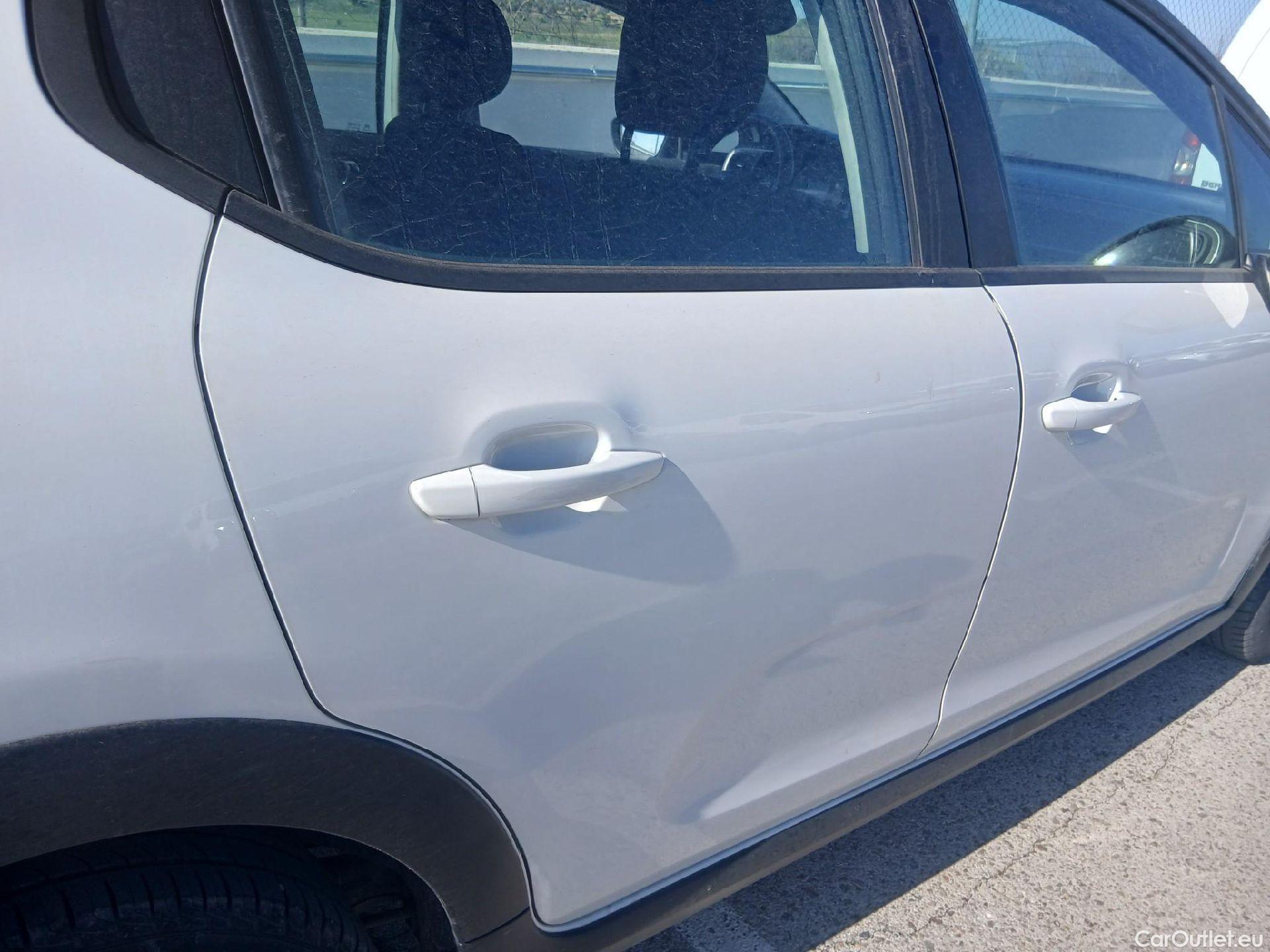  Citroen  C3 CITROEN  / 2020 / 5P / berlina con portón BlueHDi 75KW (100CV) S&S Live Pack #32