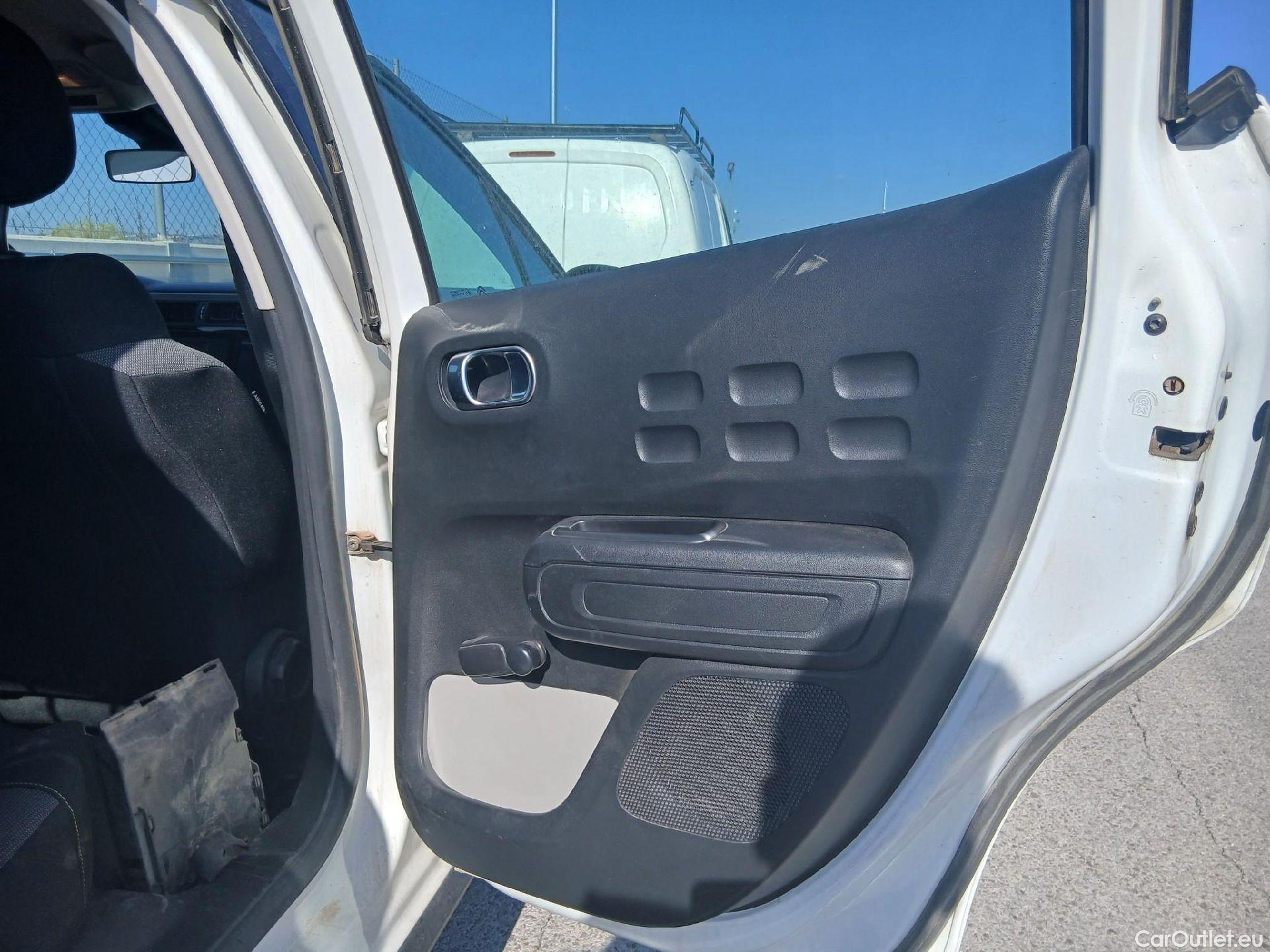  Citroen  C3 CITROEN  / 2020 / 5P / berlina con portón BlueHDi 75KW (100CV) S&S Live Pack #39