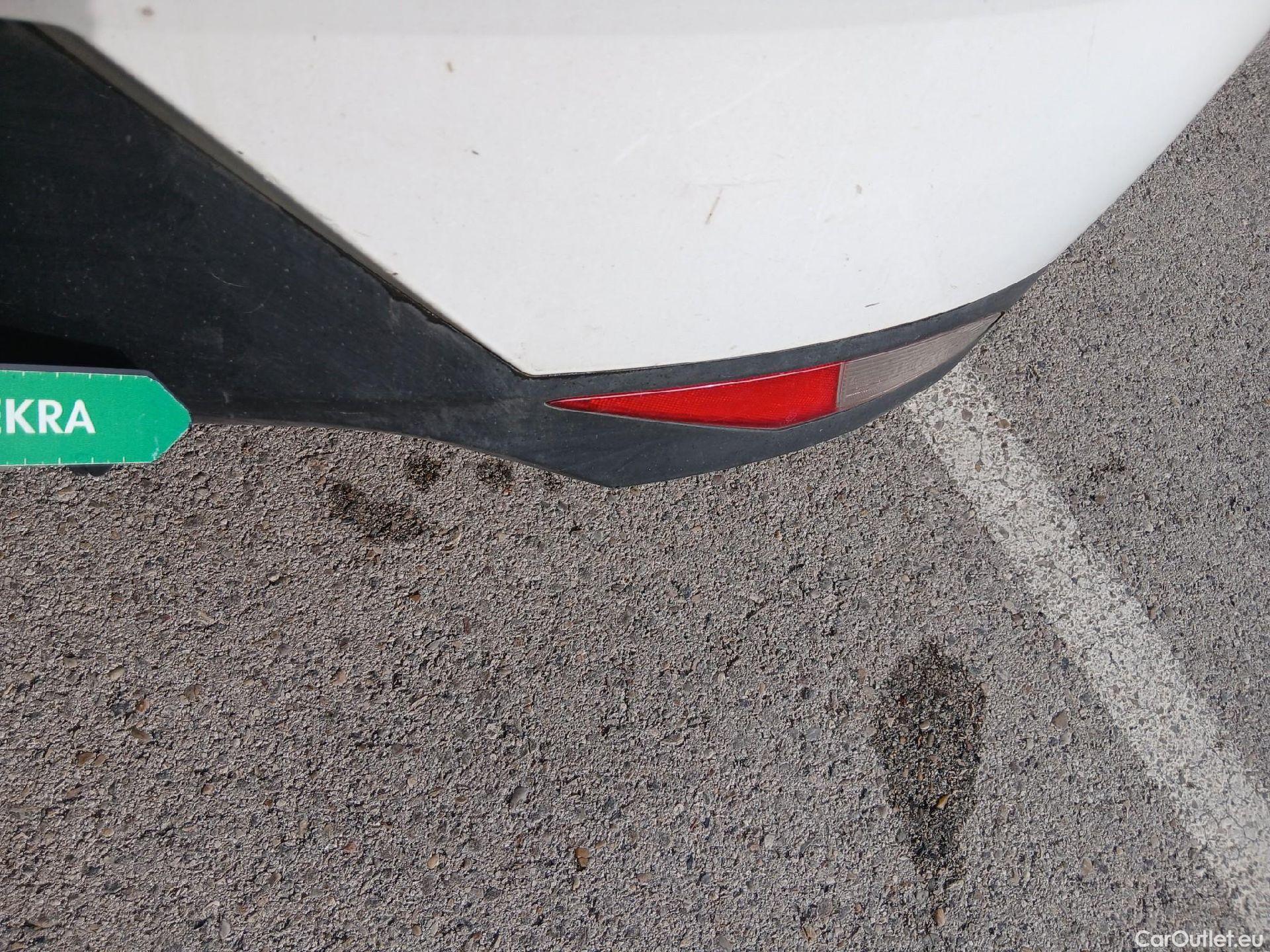  Hyundai  i20 HYUNDAI  / 2020 / 5P / berlina con portón 1.0 TGDI 74kW (100CV) 48V Essence #29