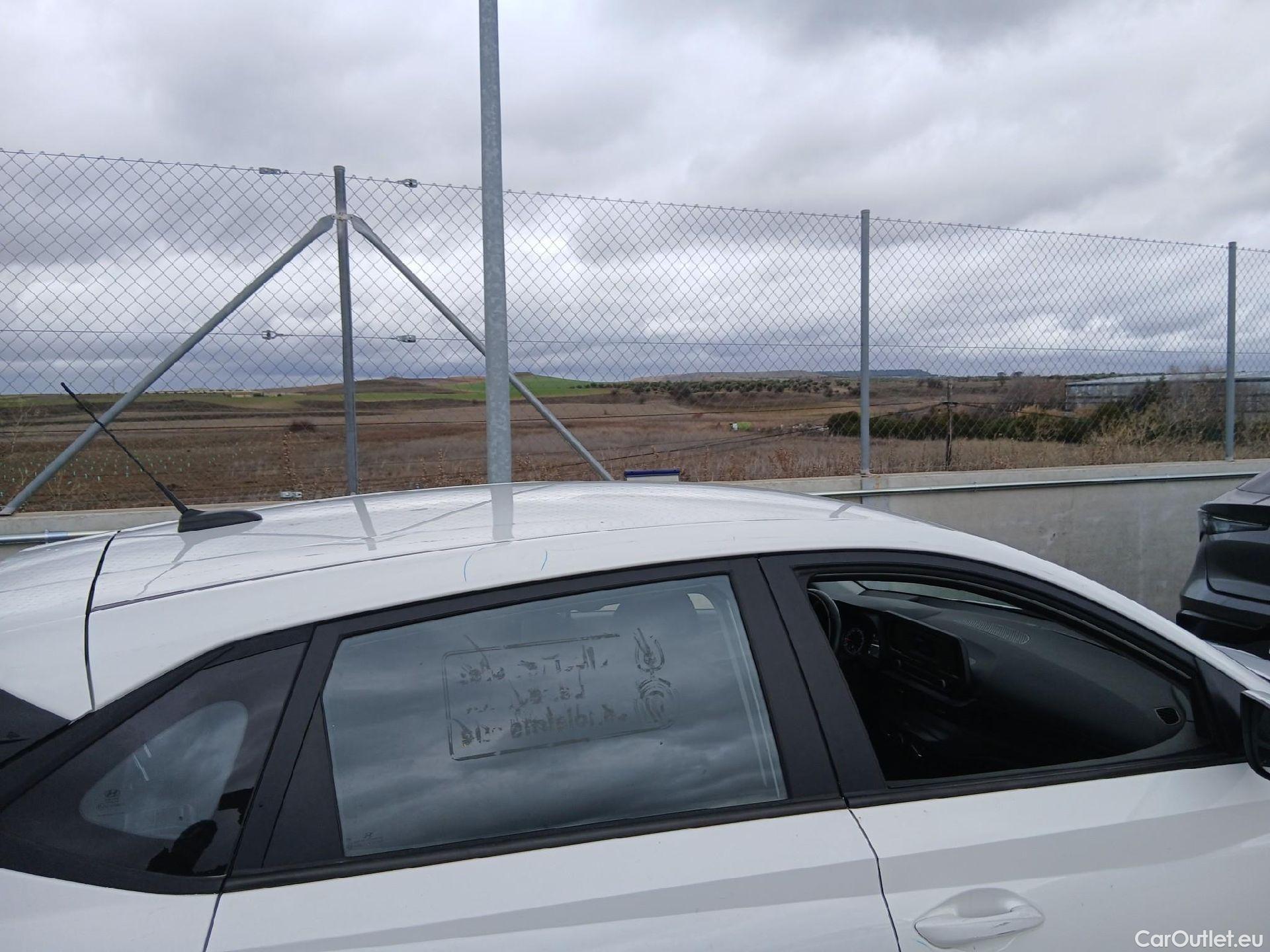  Hyundai  i20 HYUNDAI  / 2020 / 5P / berlina con portón 1.0 TGDI 74kW (100CV) 48V Essence #45