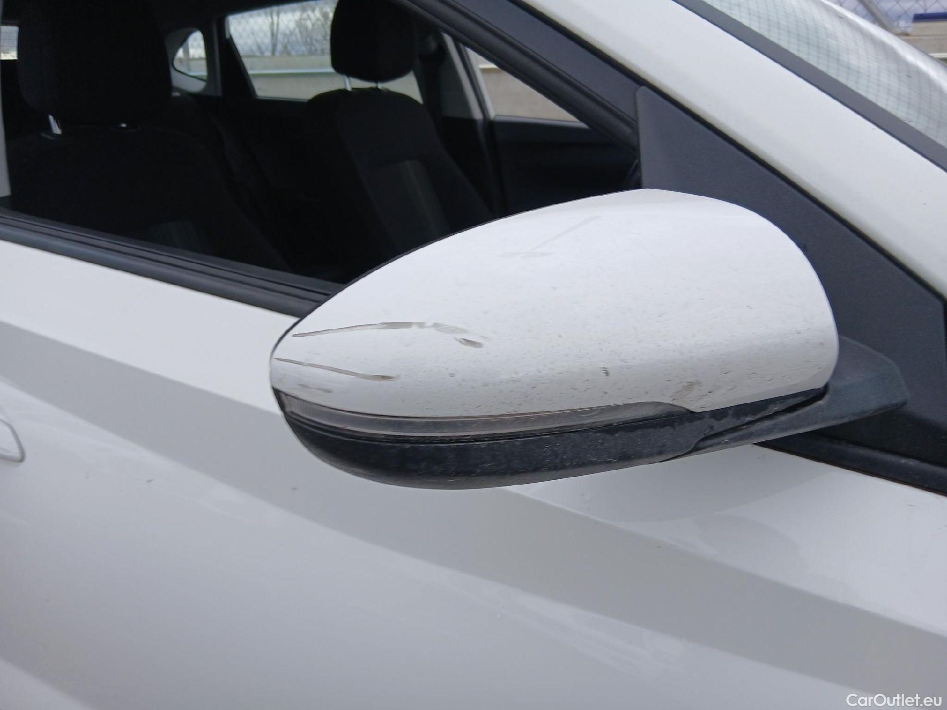  Hyundai  i20 HYUNDAI  / 2020 / 5P / berlina con portón 1.0 TGDI 74kW (100CV) 48V Essence #37