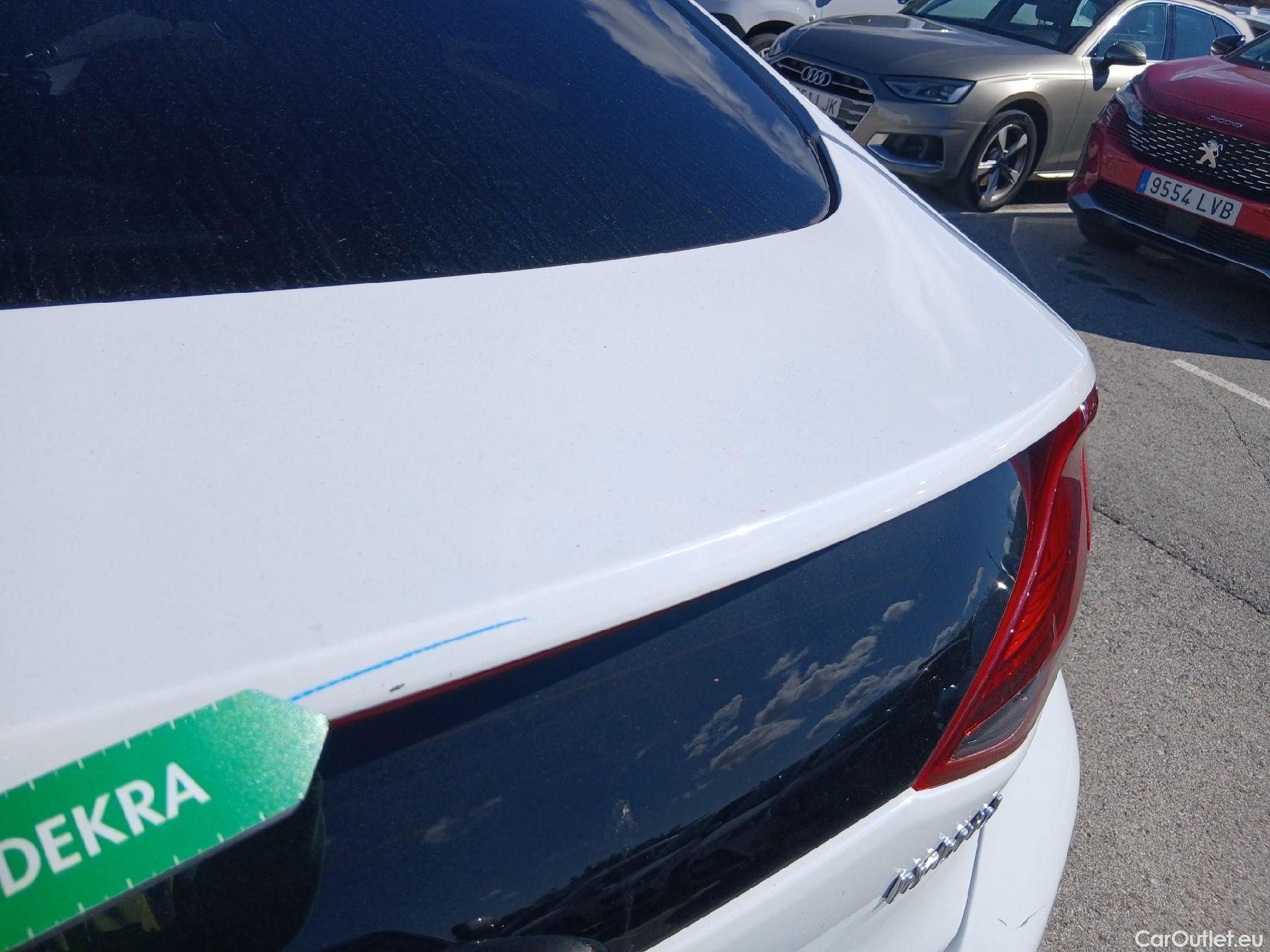  Hyundai   Ioniq HYUNDAI / 2016 / 5P / berlina con portón 1.6 GDI HEV Klass DCT #28