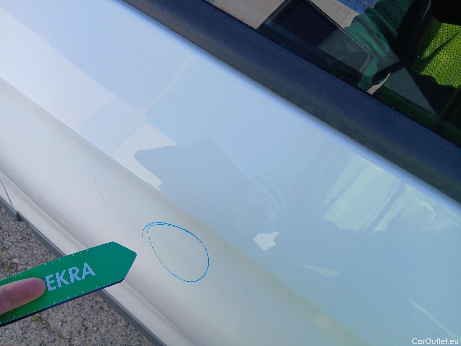  Hyundai   Ioniq HYUNDAI / 2016 / 5P / berlina con portón 1.6 GDI HEV Klass DCT #24