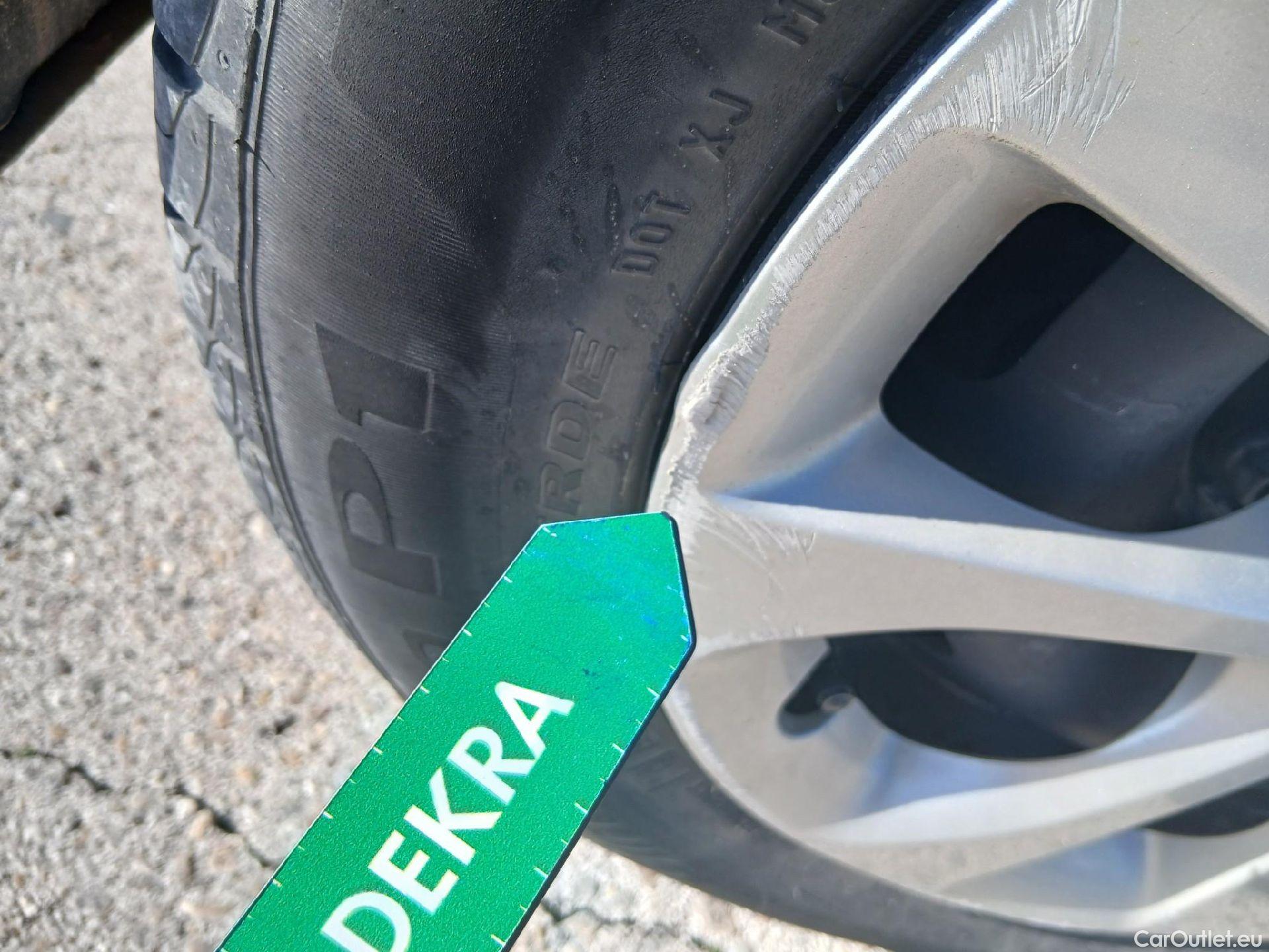  Citroen  C3 CITROEN  / 2020 / 5P / berlina con portón BlueHDi 75KW (100CV) S&S Live Pack #27