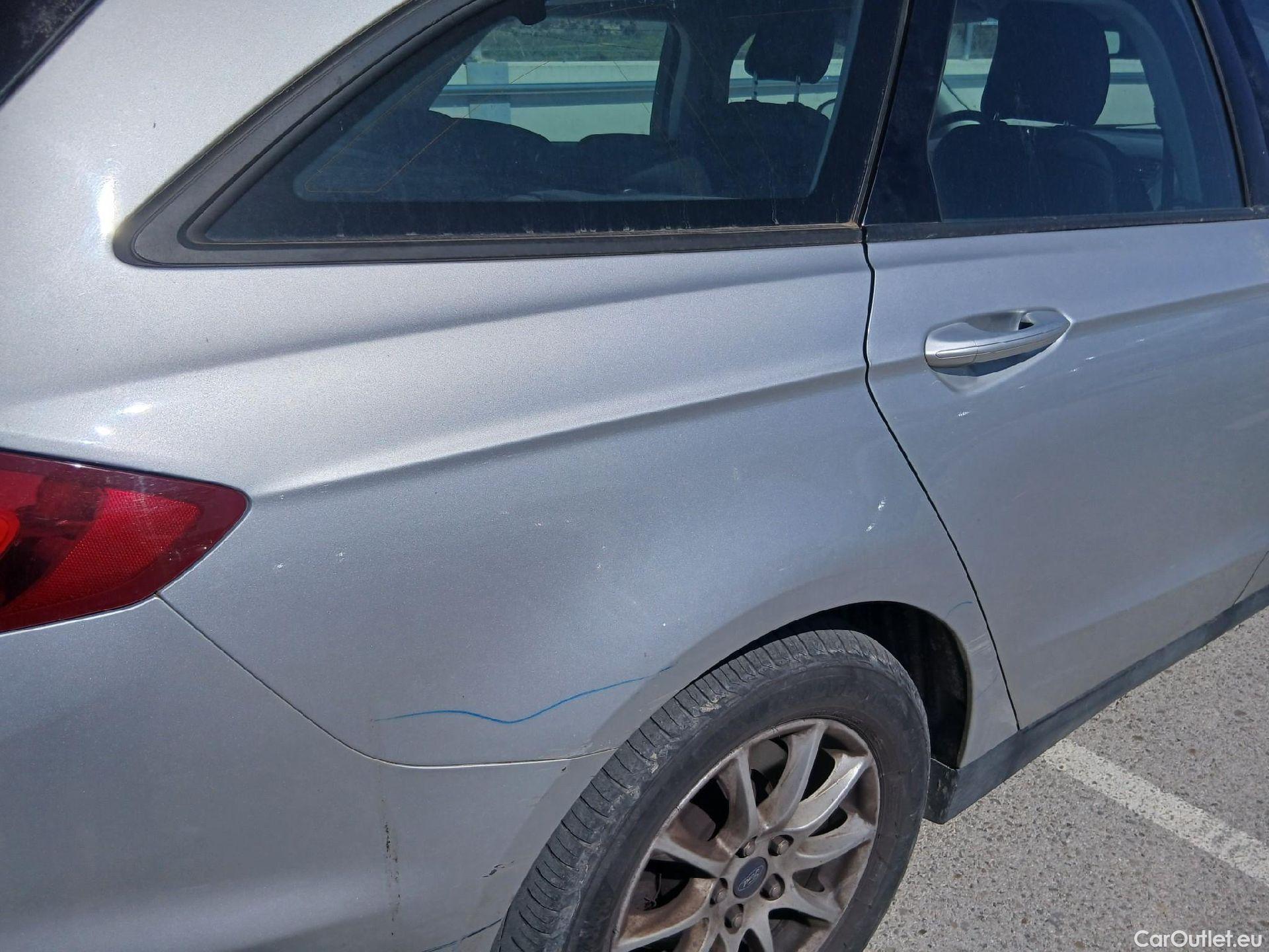  Ford  Mondeo FORD  / 2014 / 5P / familiar 2.0 TDCi 110kW Trend SportBreak #36