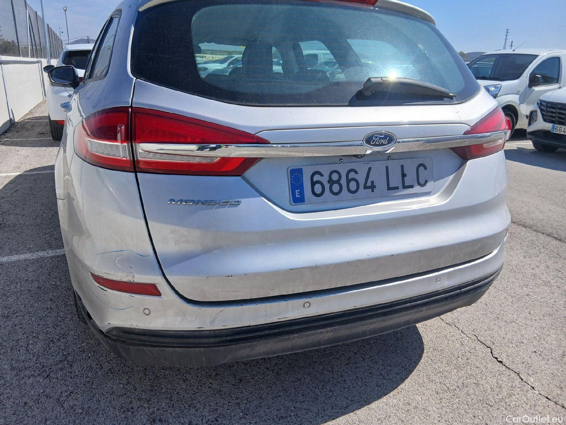  Ford  Mondeo FORD  / 2014 / 5P / familiar 2.0 TDCi 110kW Trend SportBreak #23