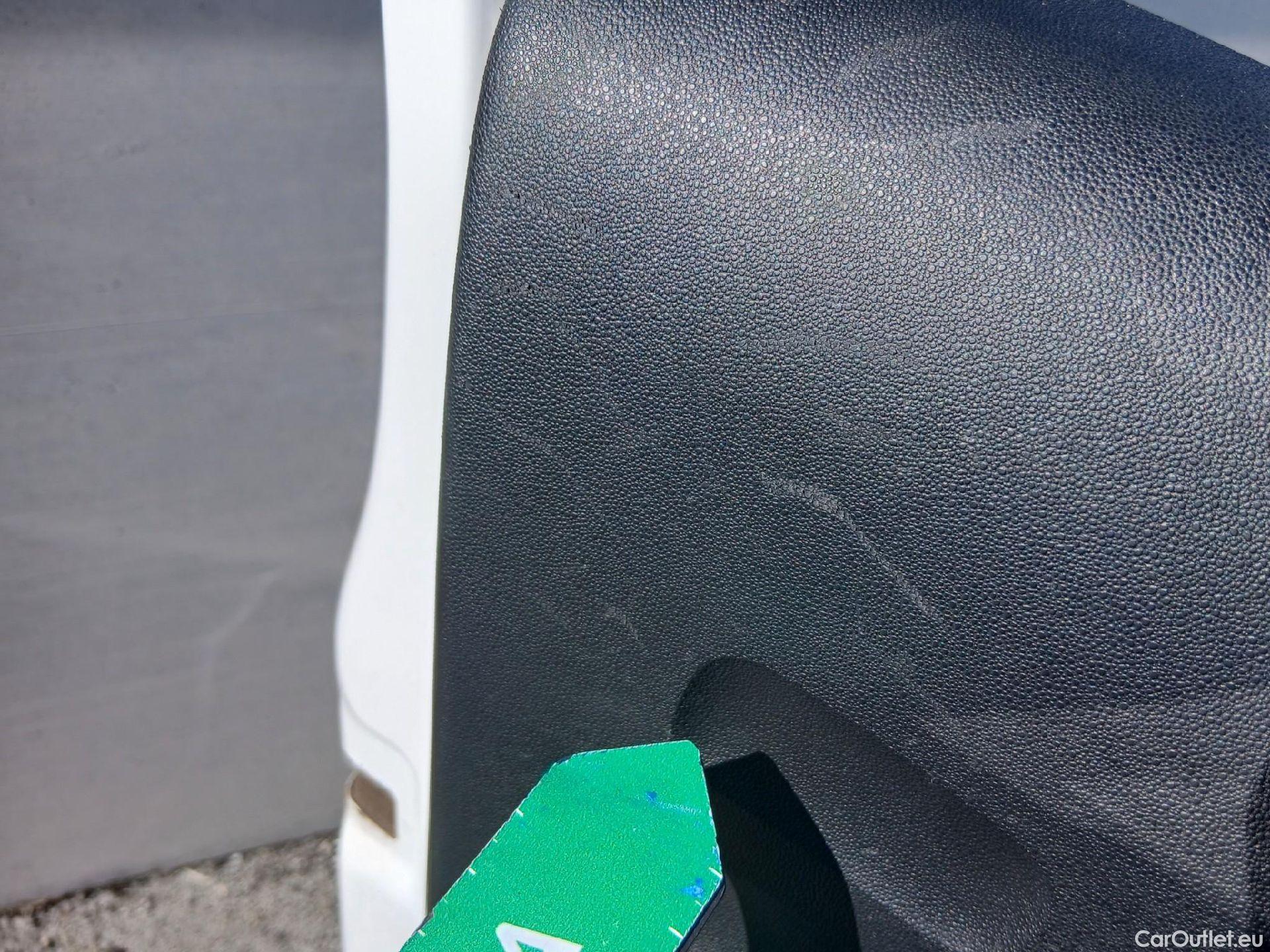  Citroen  C3 CITROEN  / 2020 / 5P / berlina con portón BlueHDi 75KW (100CV) S&S Live Pack #15