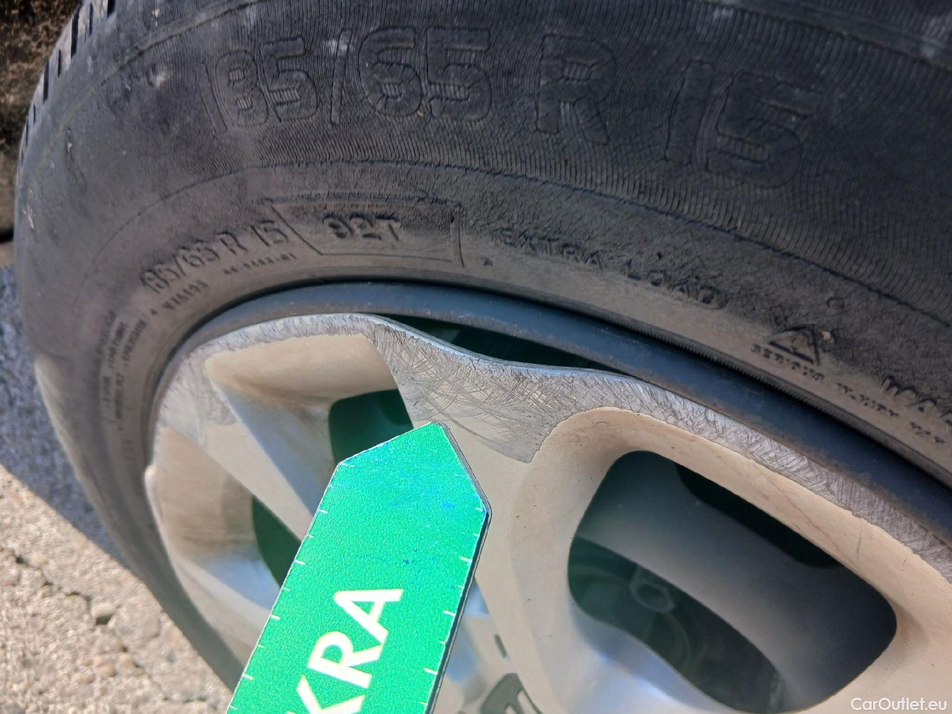  Citroen  C3 CITROEN  / 2020 / 5P / berlina con portón BlueHDi 75KW (100CV) S&S Live Pack #36