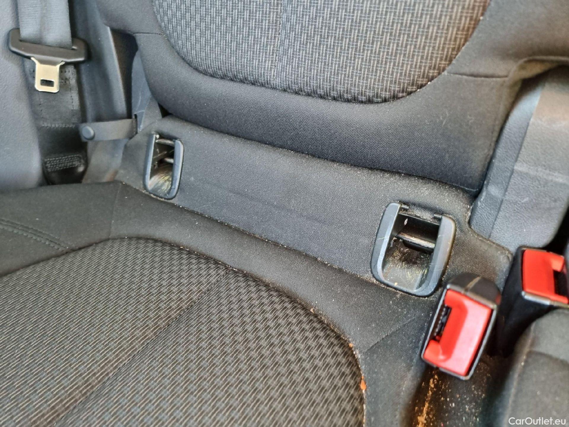  Bmw  X1 BMW  / 2019 / 5P / todoterreno sDrive16d Business #26