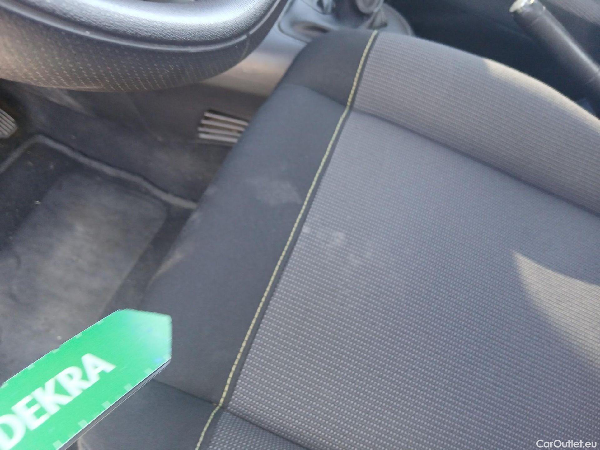  Citroen  C3 CITROEN  / 2020 / 5P / berlina con portón BlueHDi 75KW (100CV) S&S Live Pack #11