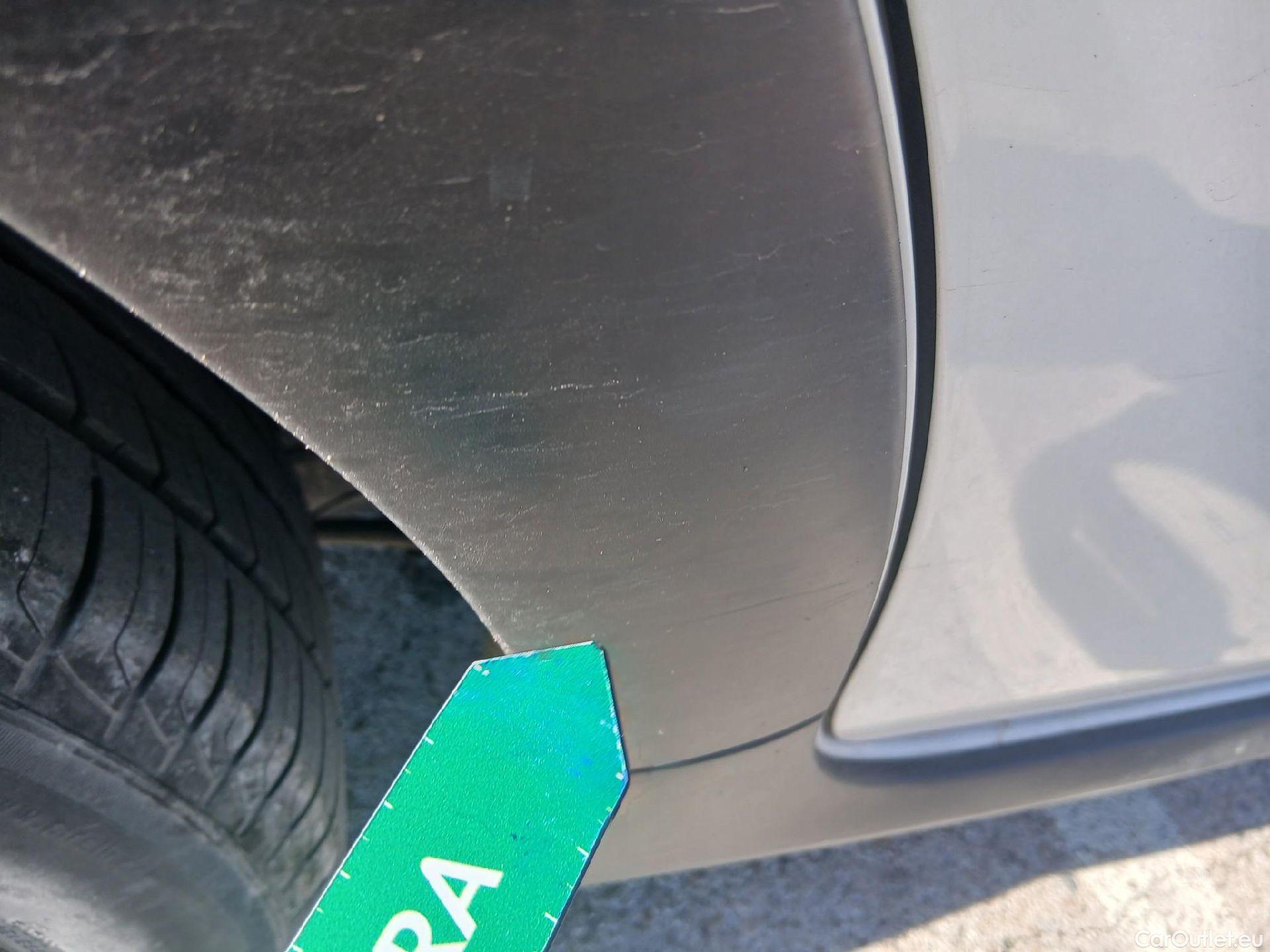  Citroen  C3 CITROEN  / 2020 / 5P / berlina con portón BlueHDi 75KW (100CV) S&S Live Pack #28