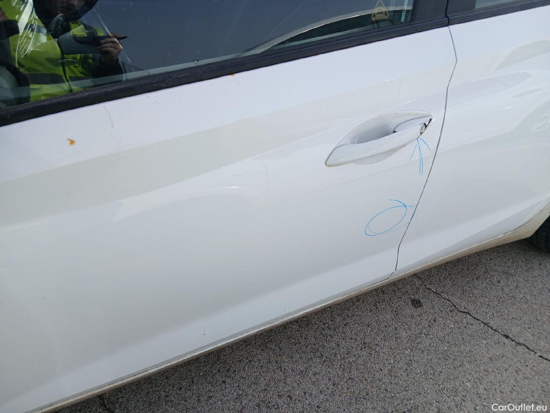  Hyundai  i20 HYUNDAI  / 2020 / 5P / berlina con portón 1.0 TGDI 74kW (100CV) 48V Essence #23