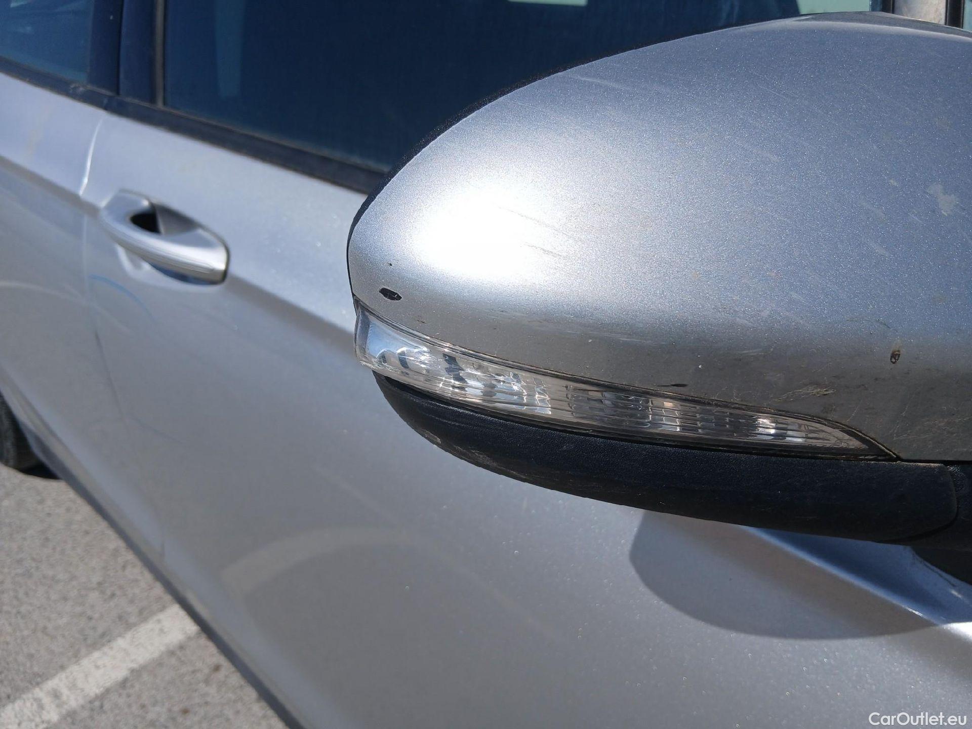  Ford  Mondeo FORD  / 2014 / 5P / familiar 2.0 TDCi 110kW Trend SportBreak #43