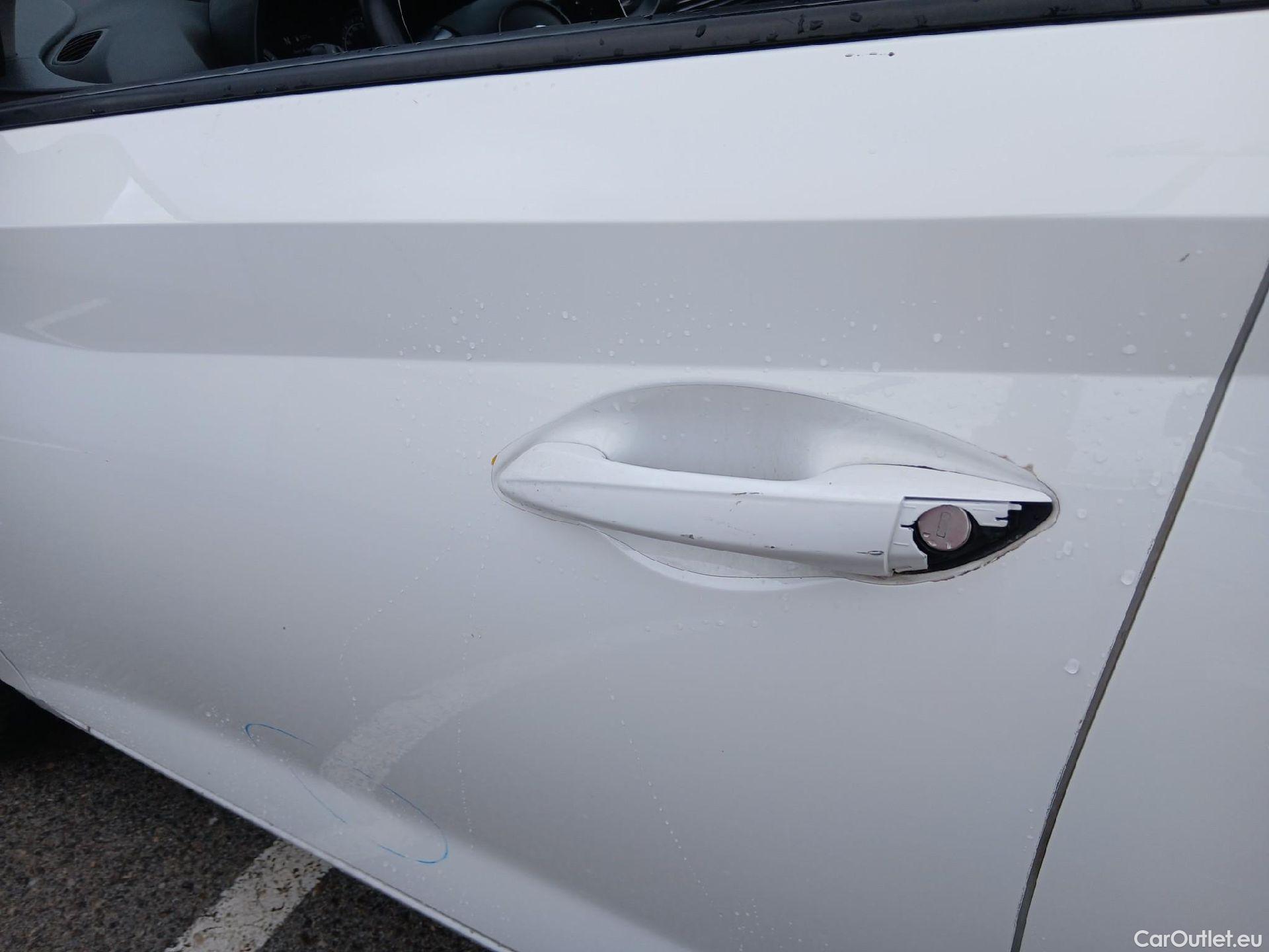  Hyundai  i20 HYUNDAI  / 2020 / 5P / berlina con portón 1.0 TGDI 74kW (100CV) 48V Essence #7