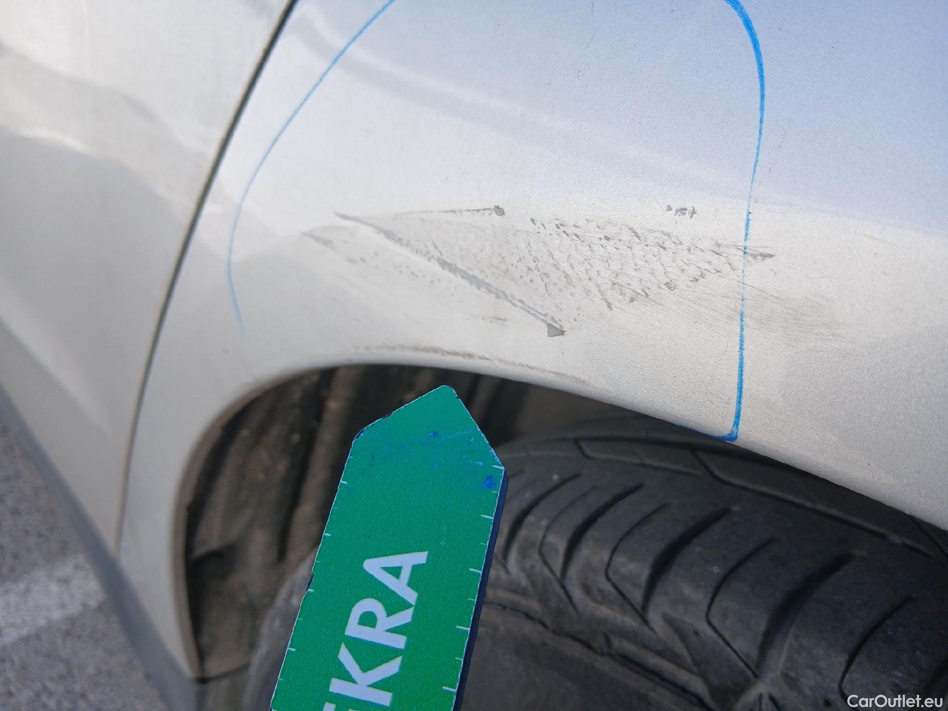  Ford  Mondeo FORD  / 2014 / 5P / familiar 2.0 TDCi 110kW Trend SportBreak #19