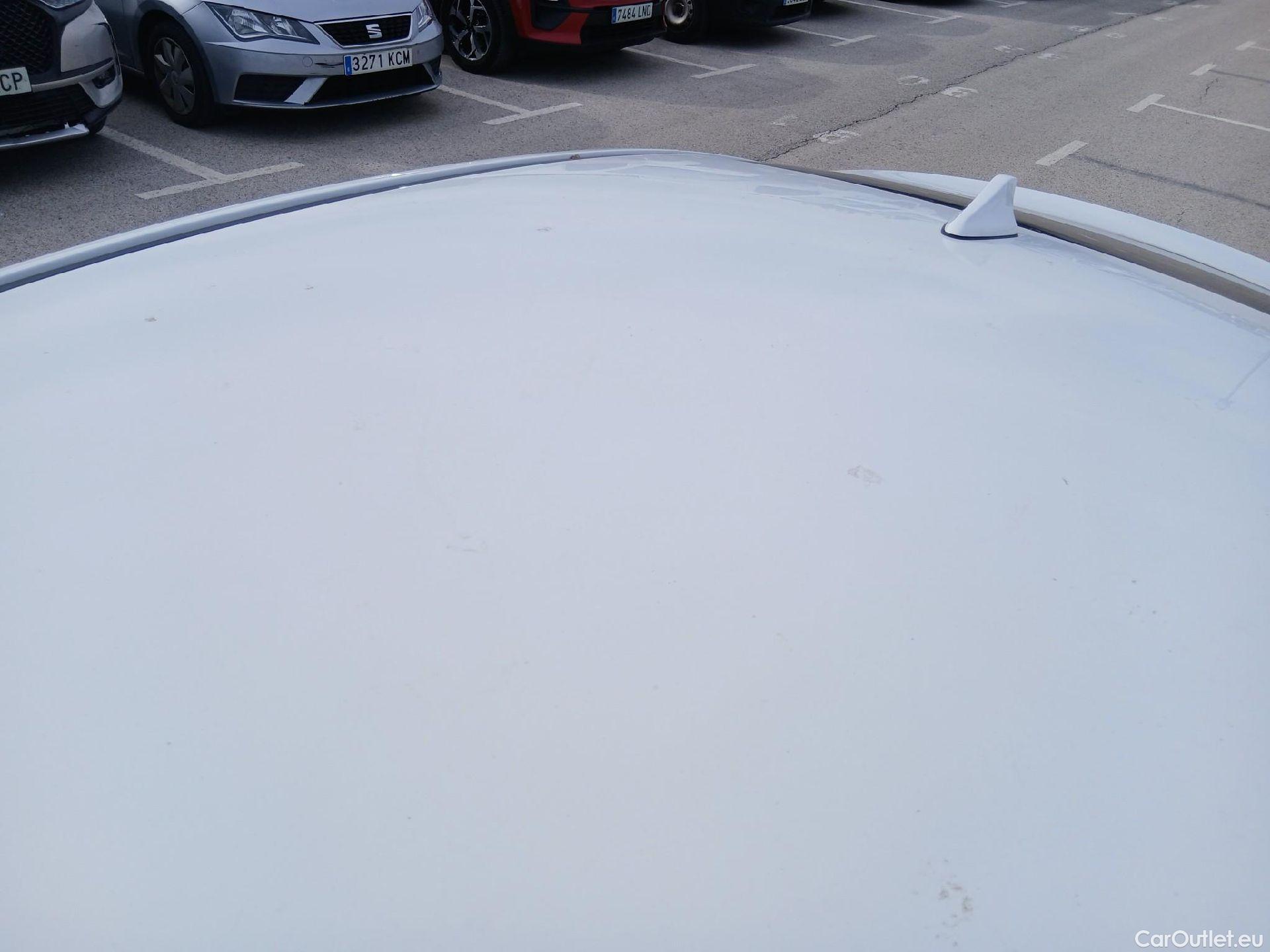  Hyundai   Ioniq HYUNDAI / 2019 / 5P / berlina con portón 1.6 GDI HEV Tecno DCT #20