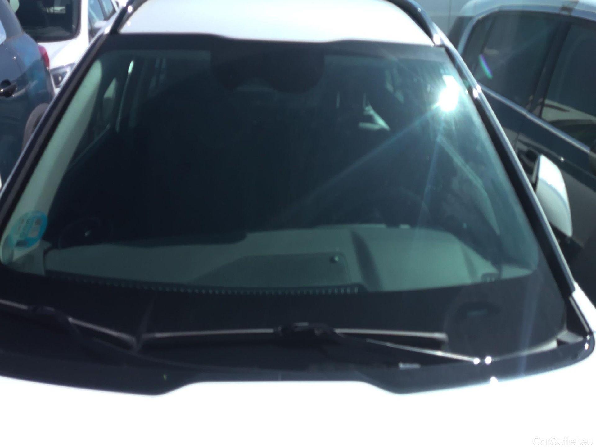  KIA  Niro KIA  / 2022 / 5P / crossover 1.6 GDi HEV 104kW (141CV) Drive #7