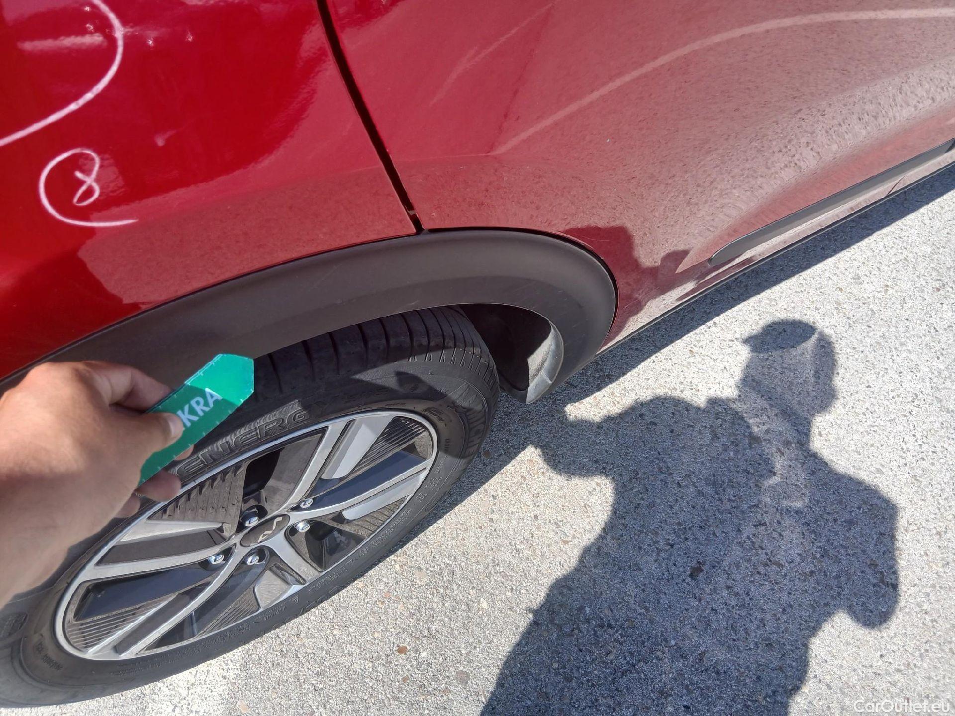  KIA  Niro KIA  / 2019 / 5P / crossover 1.6 GDi HEV 104kW (141CV) Drive #19