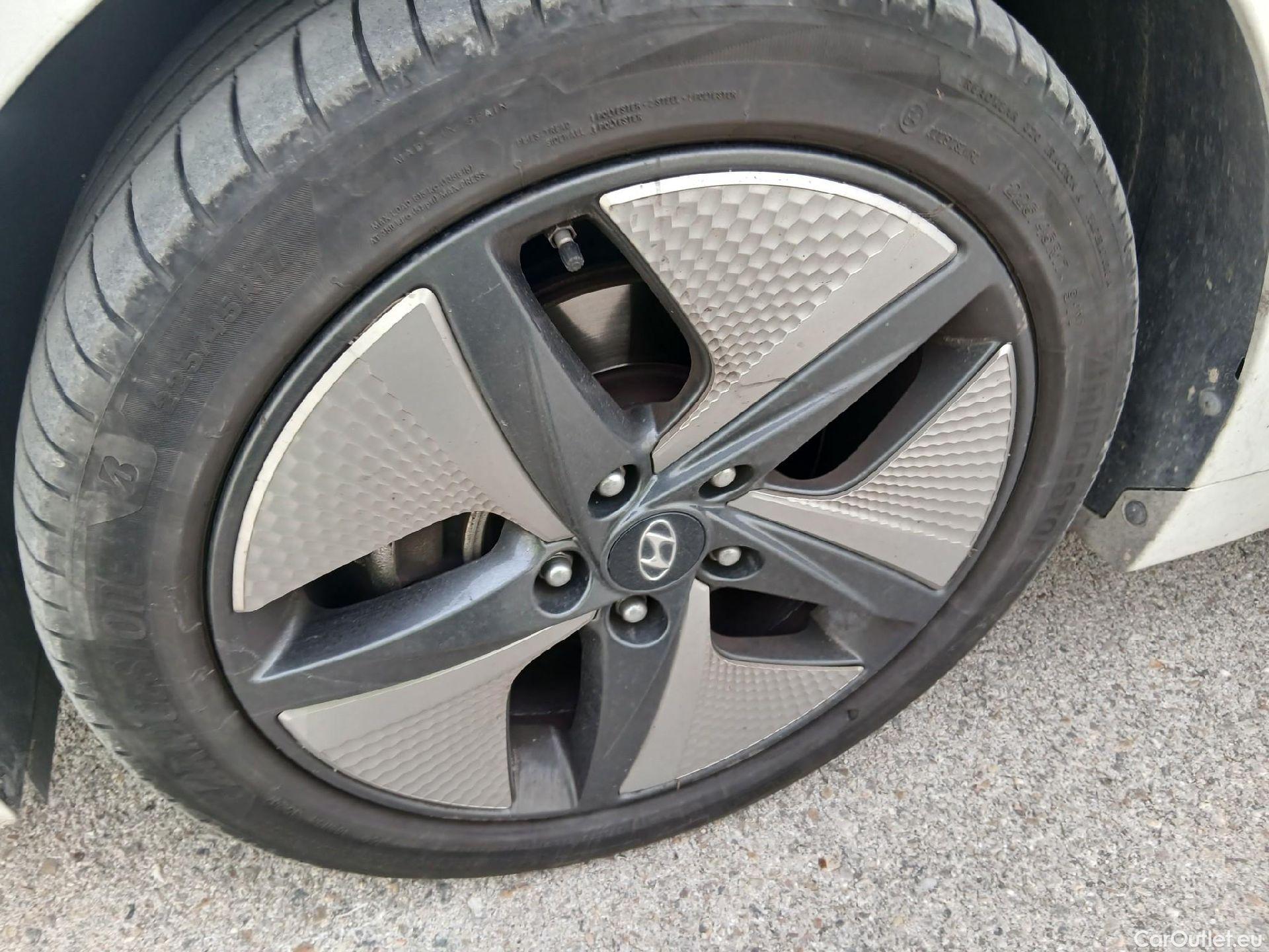  Hyundai   Ioniq HYUNDAI / 2019 / 5P / berlina con portón 1.6 GDI HEV Tecno DCT #14