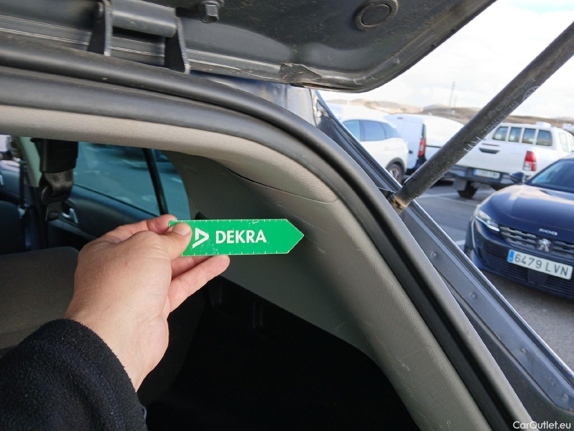  KIA  Sportage KIA  1.6MHEV Drive 100kW(136CV) 4x2(Crist Tintados)(CX) #15