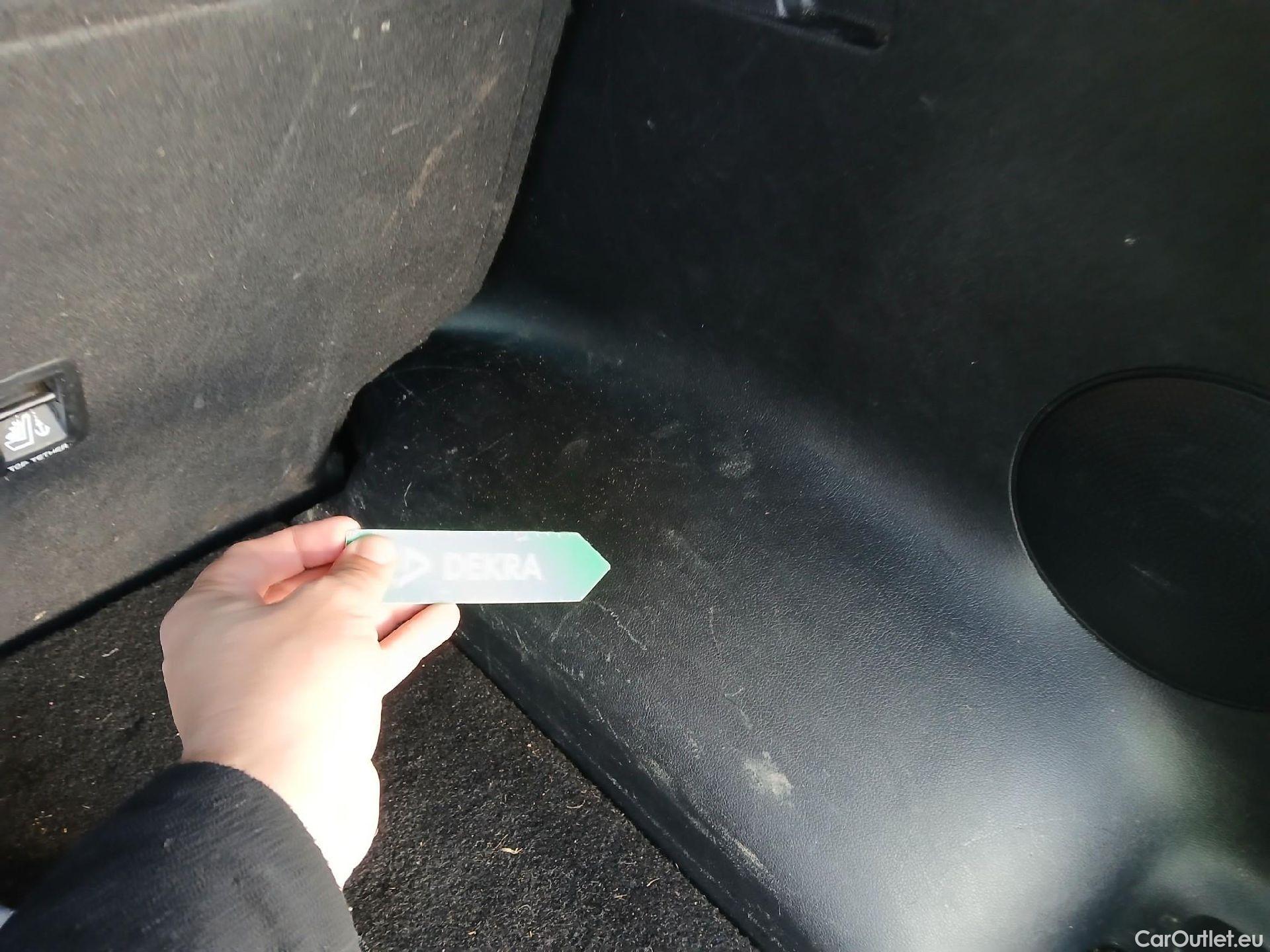  KIA  Sportage KIA  1.6MHEV Drive 100kW(136CV) 4x2(Crist Tintados)(CX) #13