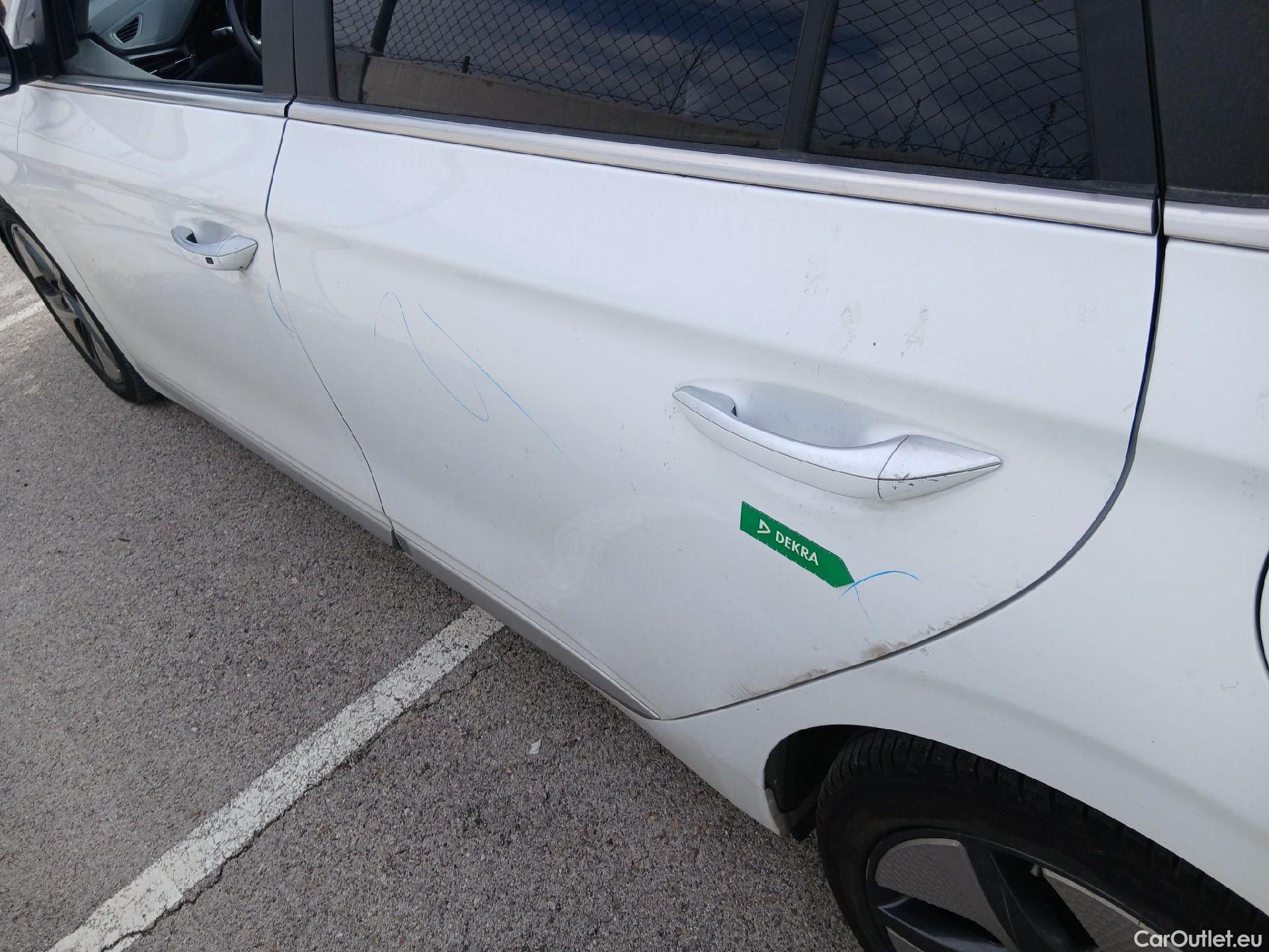  Hyundai   Ioniq HYUNDAI / 2019 / 5P / berlina con portón 1.6 GDI HEV Tecno DCT #21