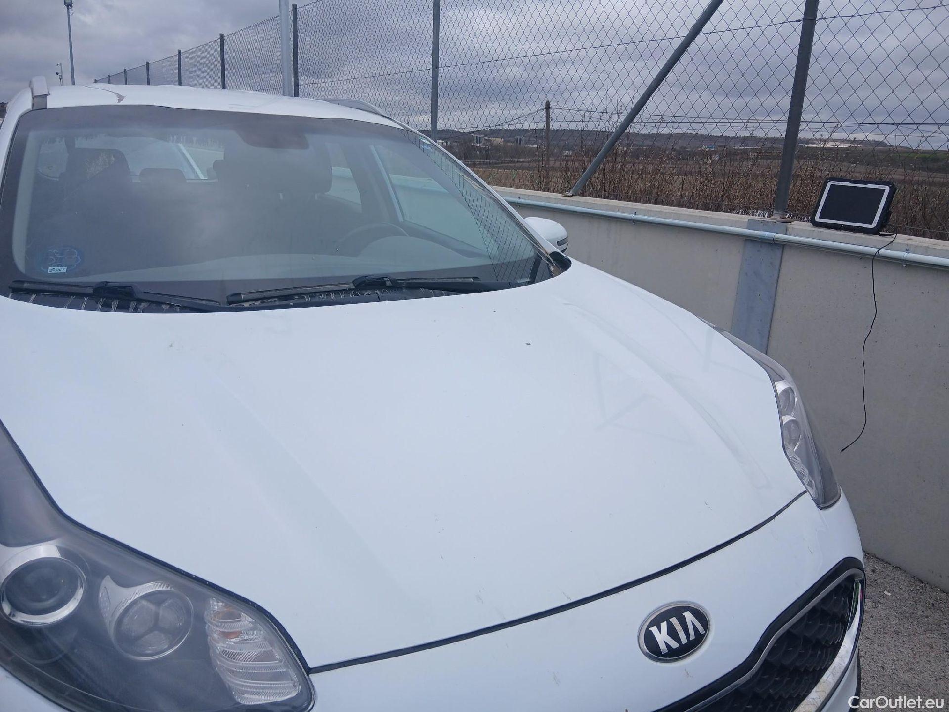  KIA  Sportage KIA  / 2018 / 5P / todoterreno 1.6 MHEV Business 100kW (136CV) 4x4 #14