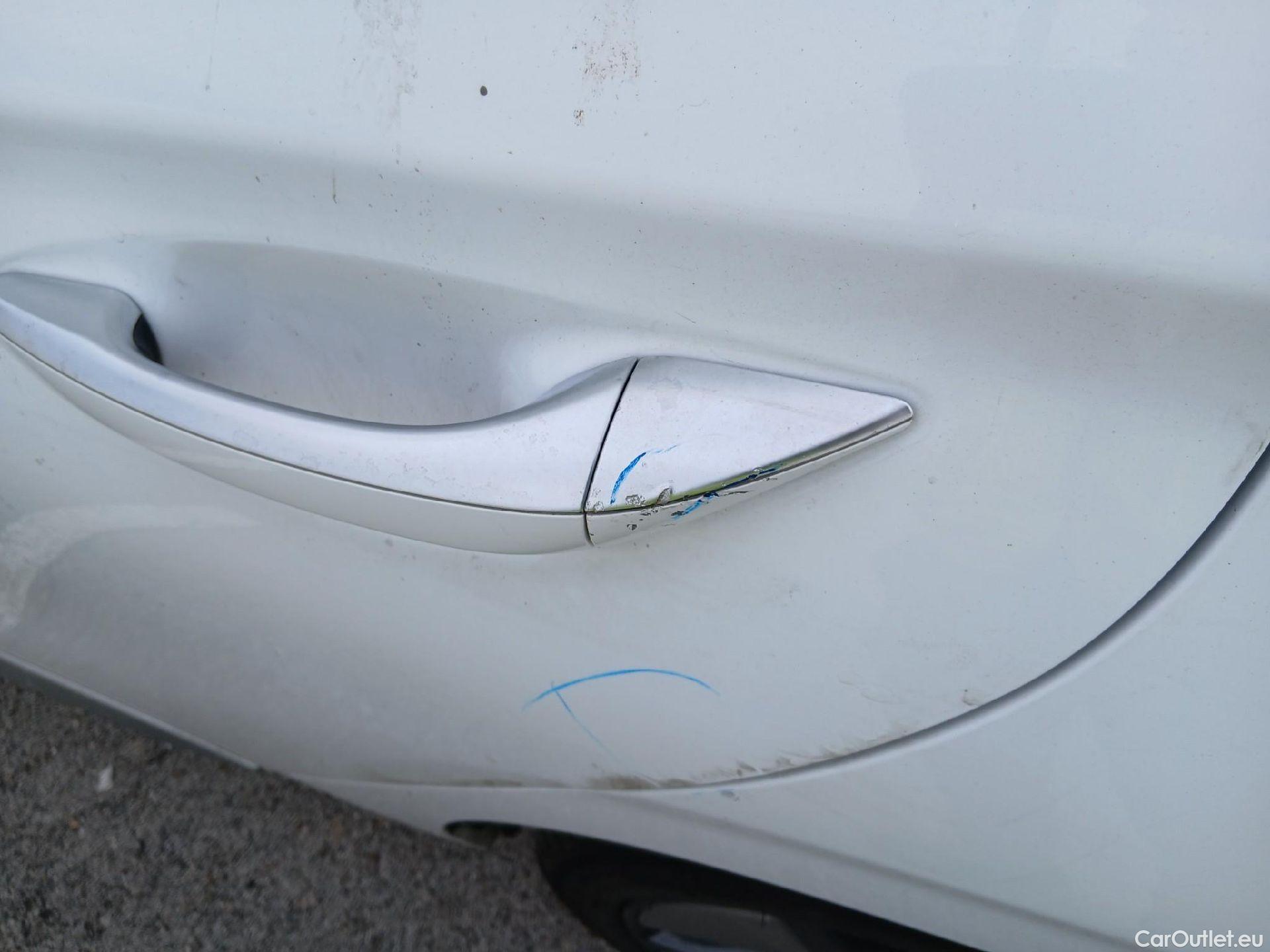  Hyundai   Ioniq HYUNDAI / 2019 / 5P / berlina con portón 1.6 GDI HEV Tecno DCT #23