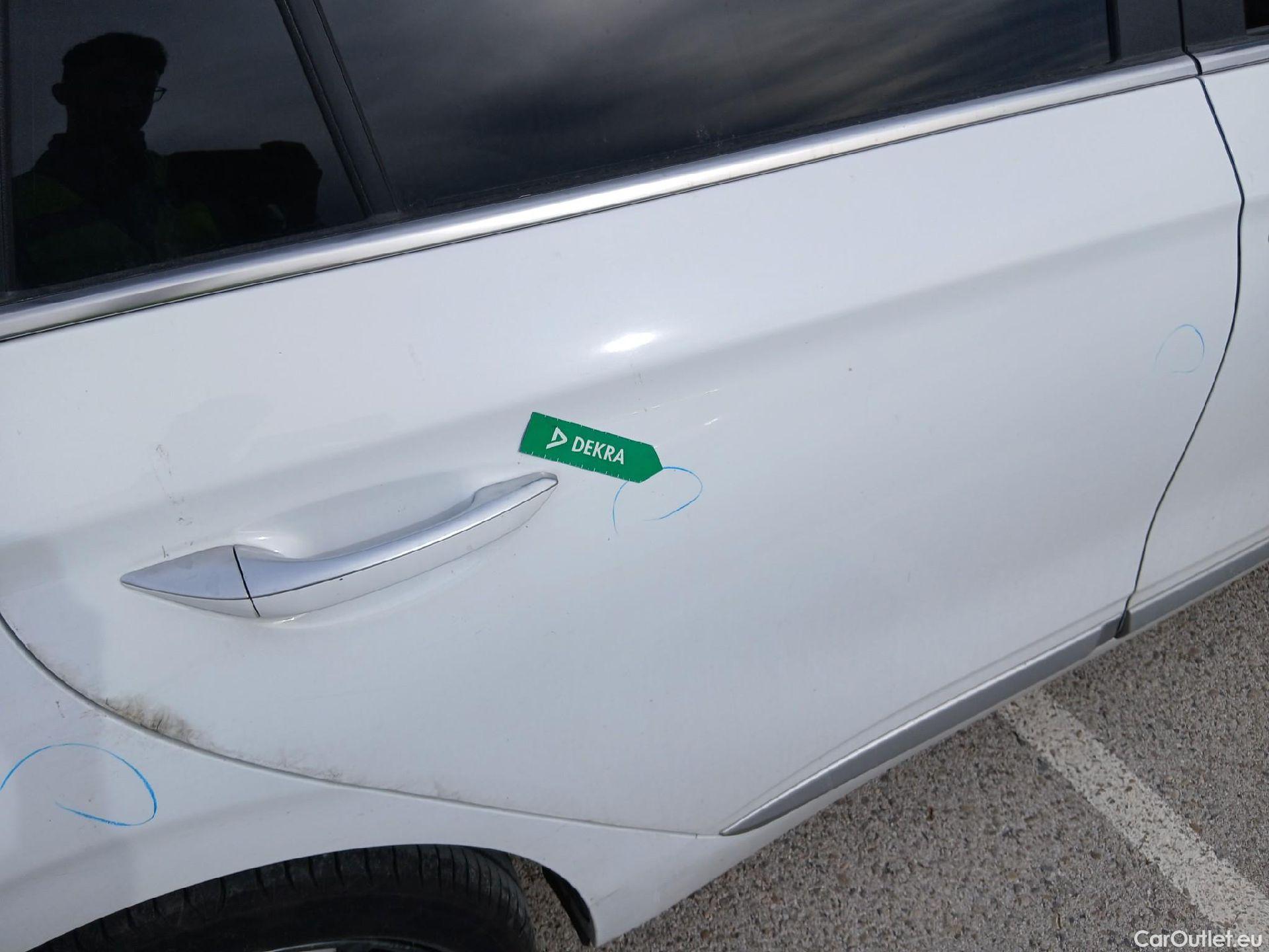  Hyundai   Ioniq HYUNDAI / 2019 / 5P / berlina con portón 1.6 GDI HEV Tecno DCT #42