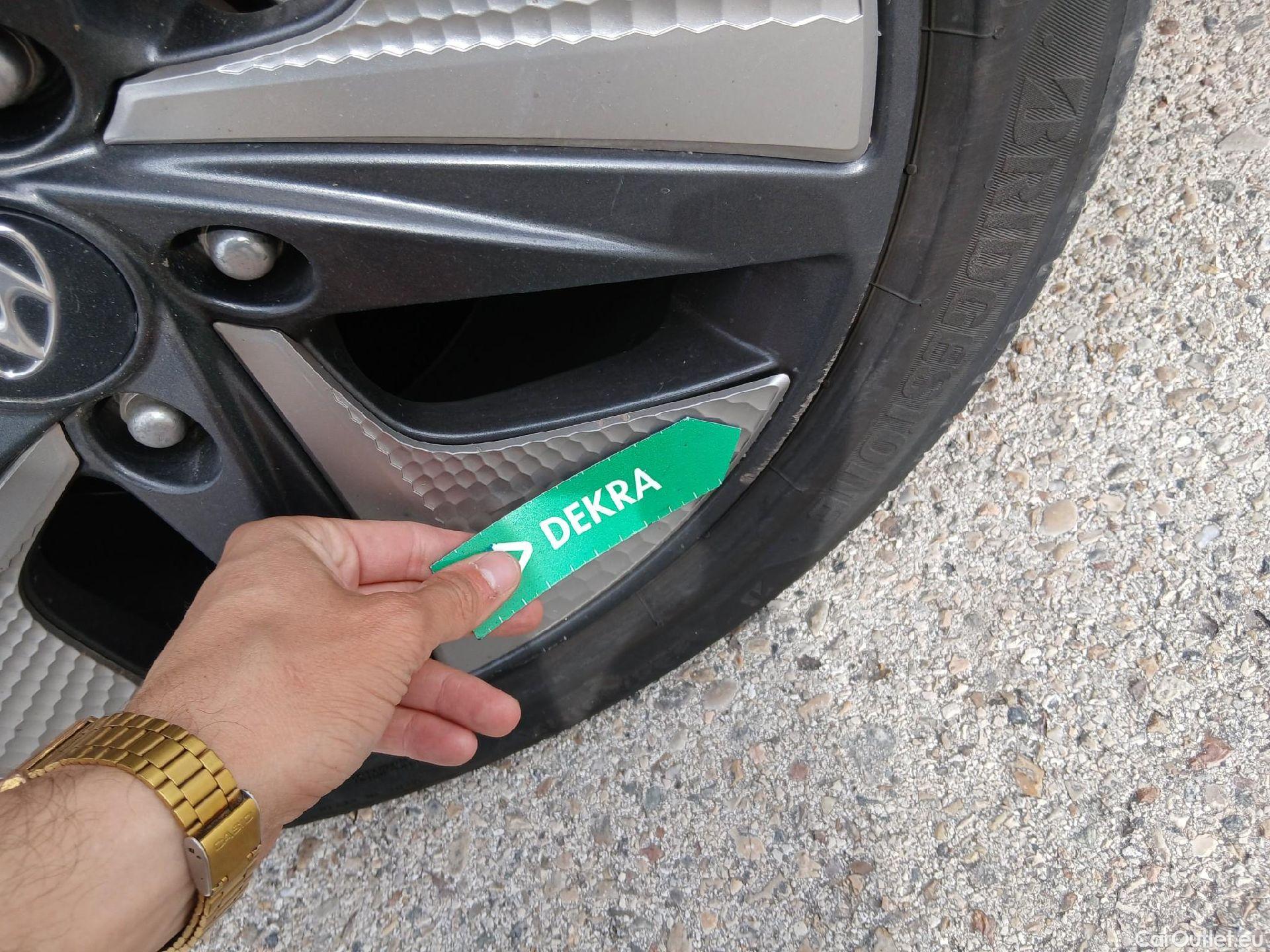  Hyundai   Ioniq HYUNDAI / 2019 / 5P / berlina con portón 1.6 GDI HEV Tecno DCT #45