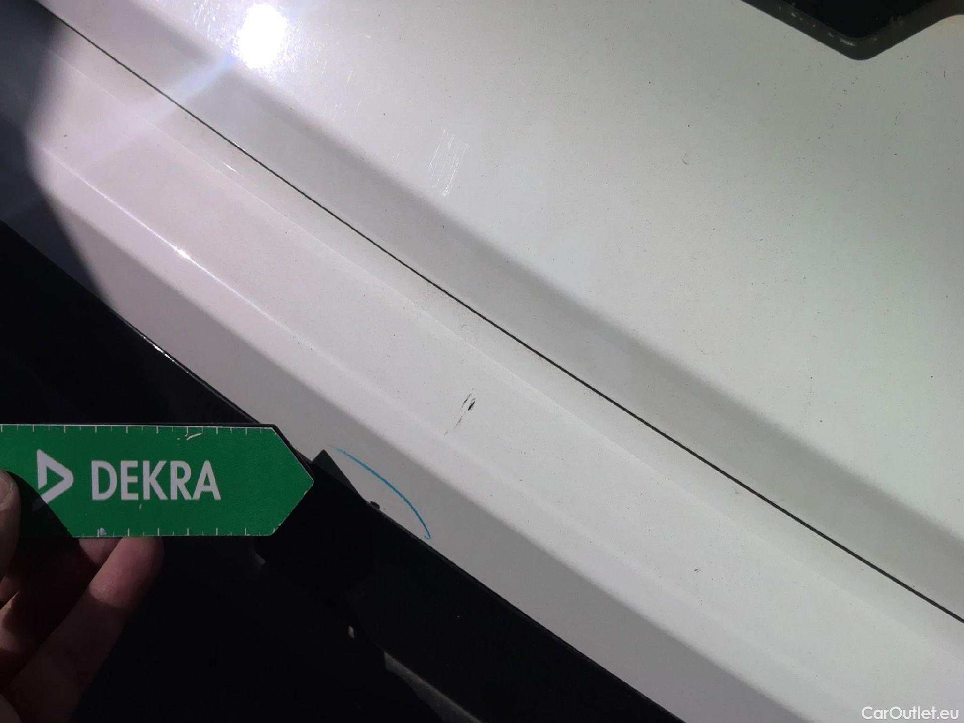  KIA  Niro KIA  / 2022 / 5P / crossover 1.6 GDi HEV 104kW (141CV) Drive #8