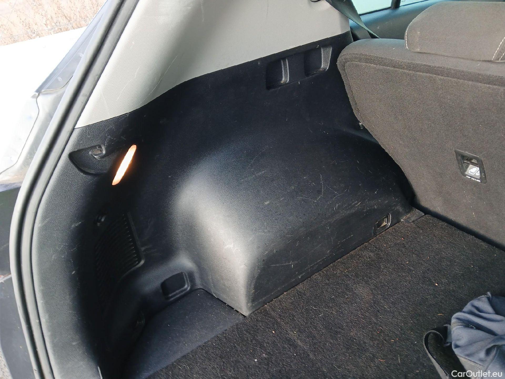  KIA  Sportage KIA  1.6MHEV Drive 100kW(136CV) 4x2(Crist Tintados)(CX) #9