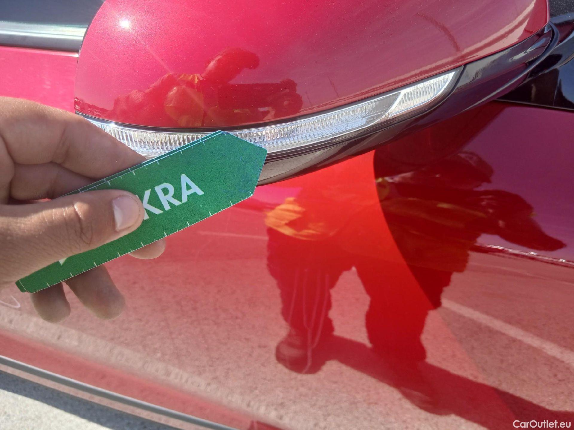  KIA  Niro KIA  / 2019 / 5P / crossover 1.6 GDi HEV 104kW (141CV) Drive #28