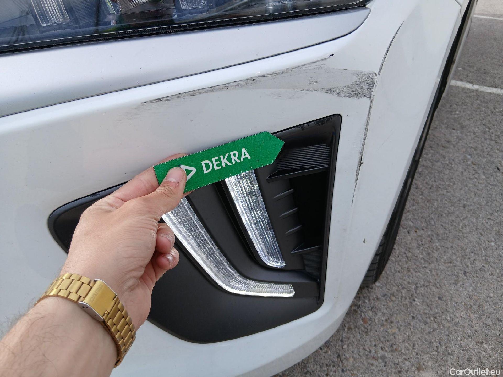  Hyundai   Ioniq HYUNDAI / 2019 / 5P / berlina con portón 1.6 GDI HEV Tecno DCT #10