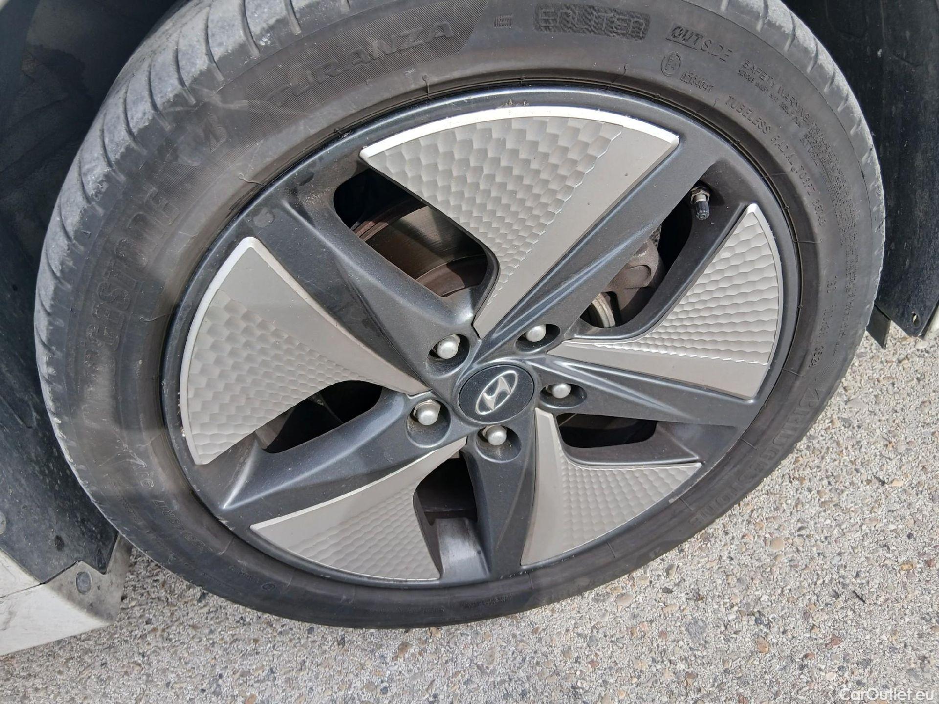  Hyundai   Ioniq HYUNDAI / 2019 / 5P / berlina con portón 1.6 GDI HEV Tecno DCT #46