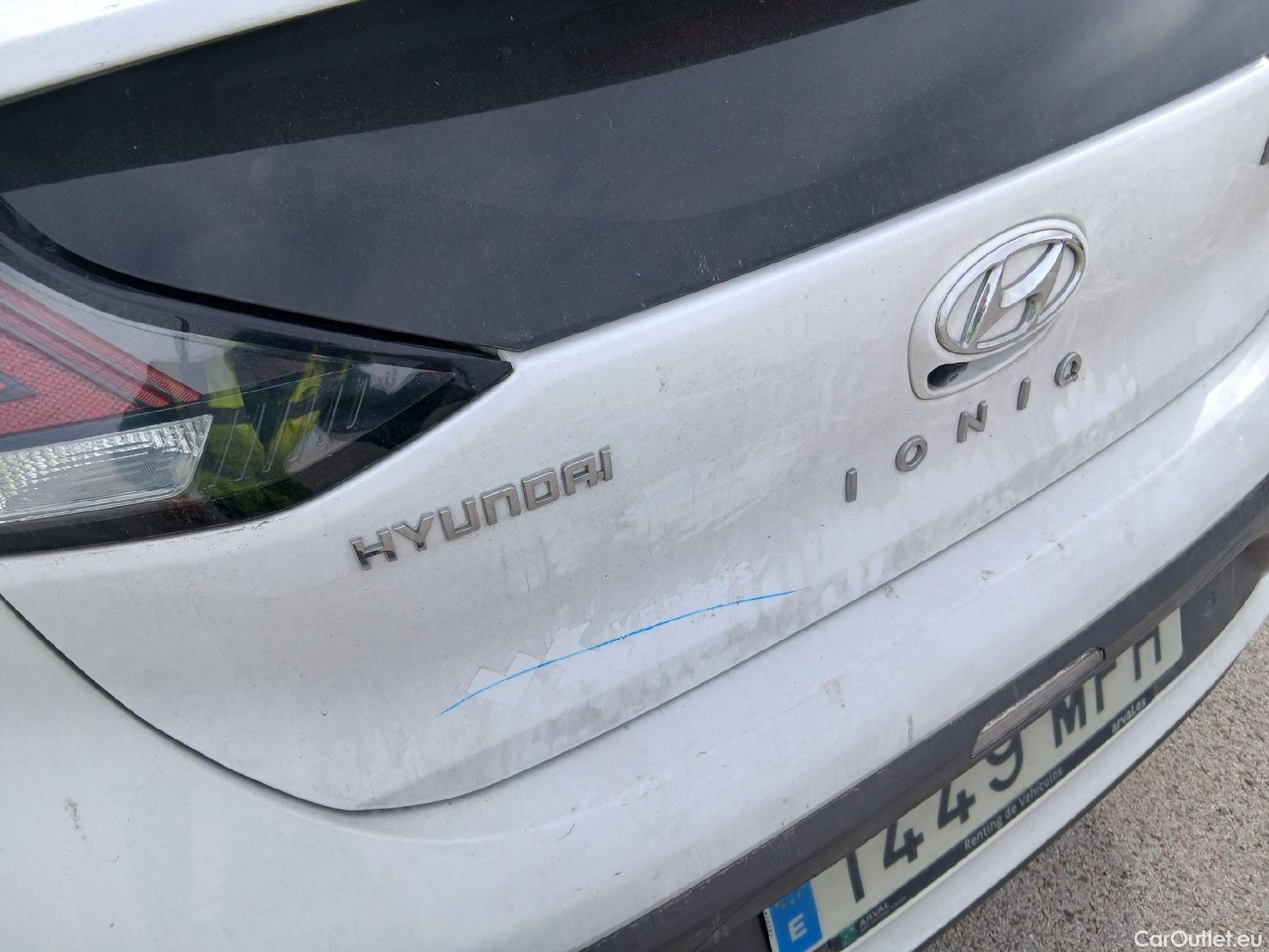  Hyundai   Ioniq HYUNDAI / 2019 / 5P / berlina con portón 1.6 GDI HEV Tecno DCT #35