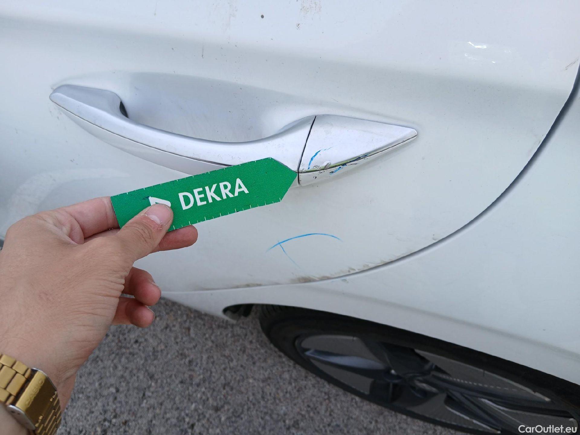  Hyundai   Ioniq HYUNDAI / 2019 / 5P / berlina con portón 1.6 GDI HEV Tecno DCT #24