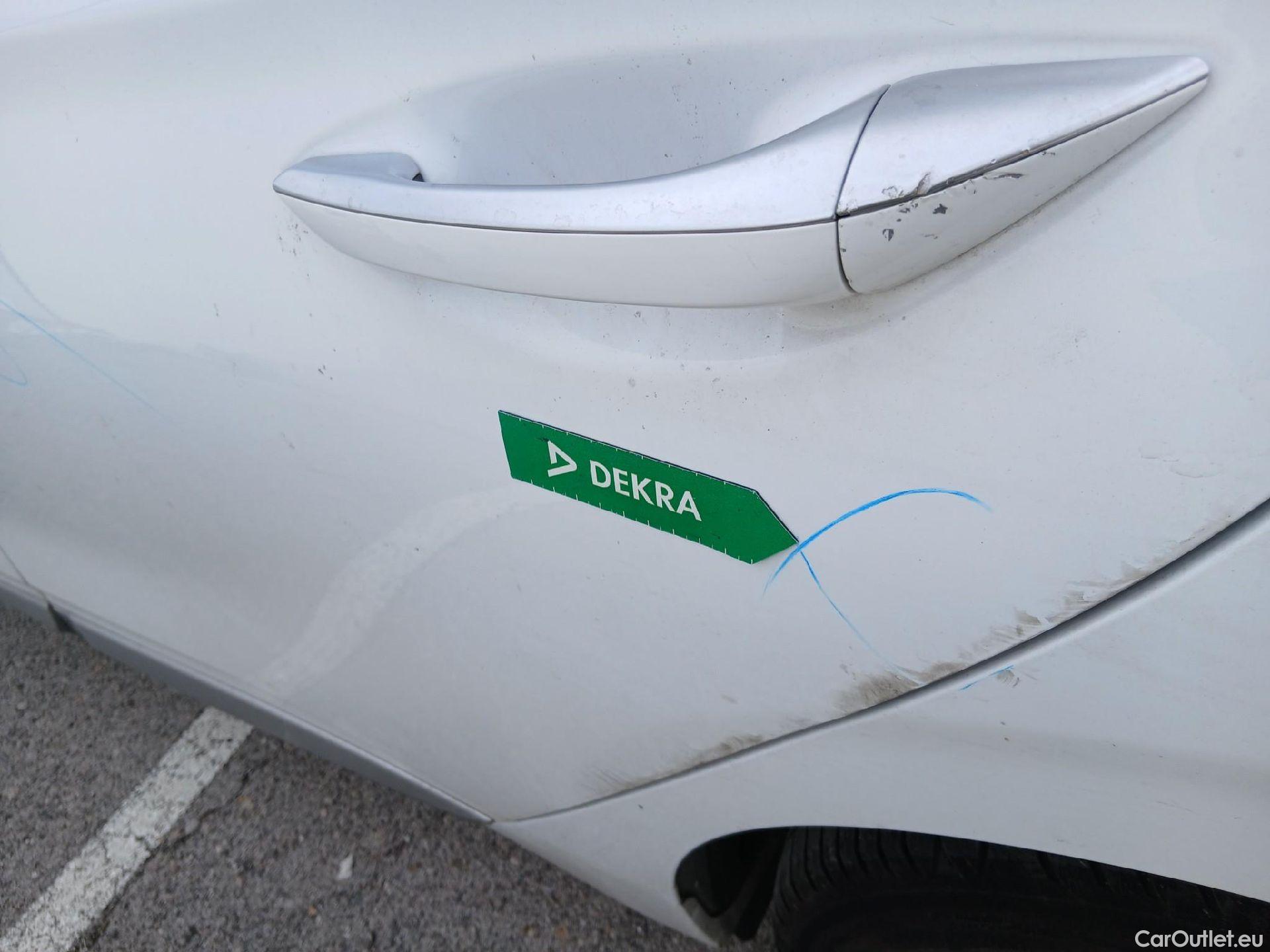  Hyundai   Ioniq HYUNDAI / 2019 / 5P / berlina con portón 1.6 GDI HEV Tecno DCT #22