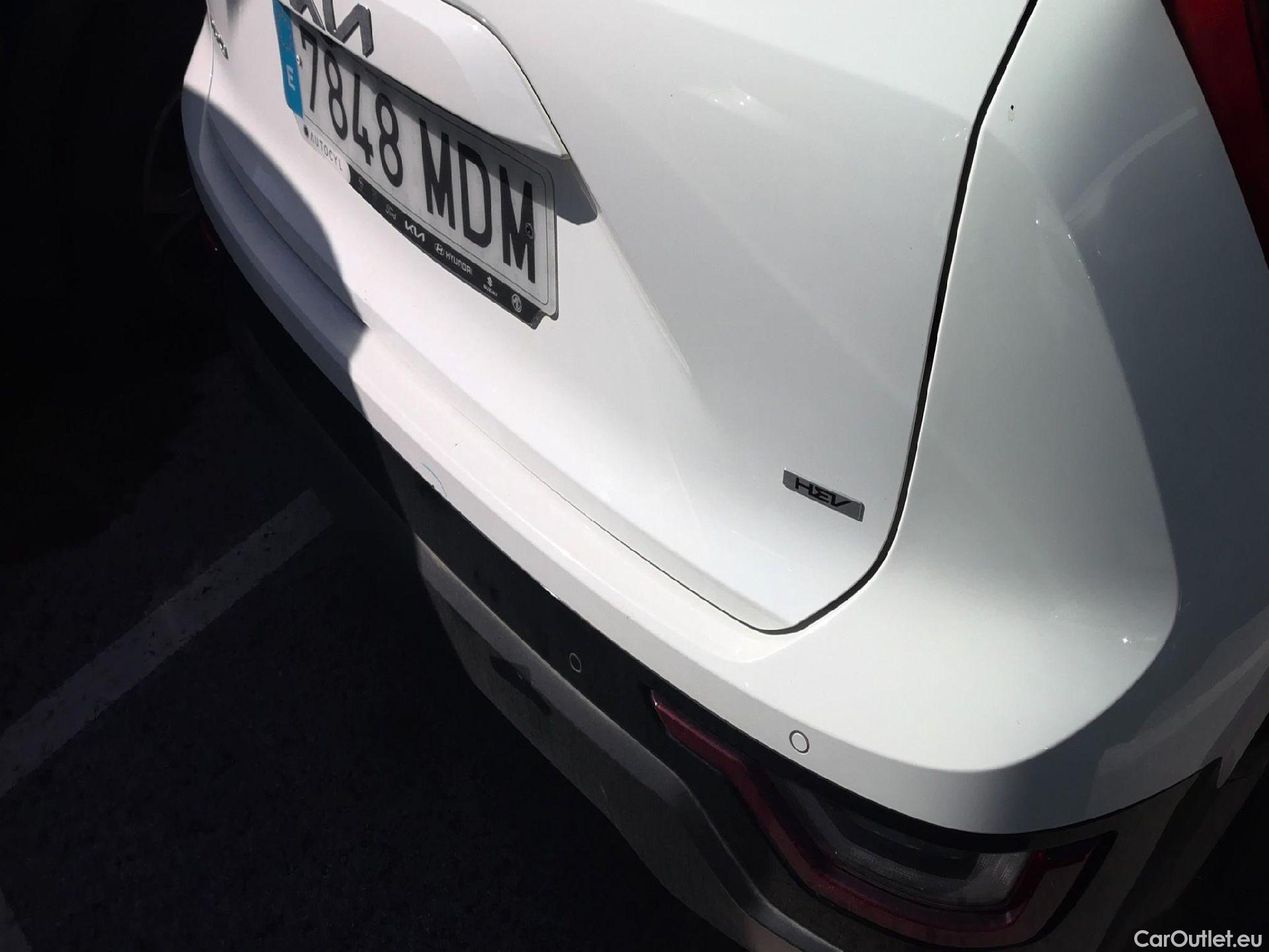  KIA  Niro KIA  / 2022 / 5P / crossover 1.6 GDi HEV 104kW (141CV) Drive #9