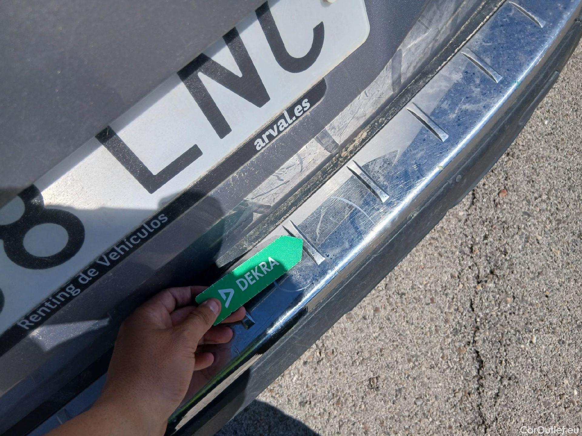  Peugeot  5008 PEUGEOT  / 2020 / 5P / todoterreno 1.5 BlueHDi 96kW S&S Allure Pack EAT8 #29