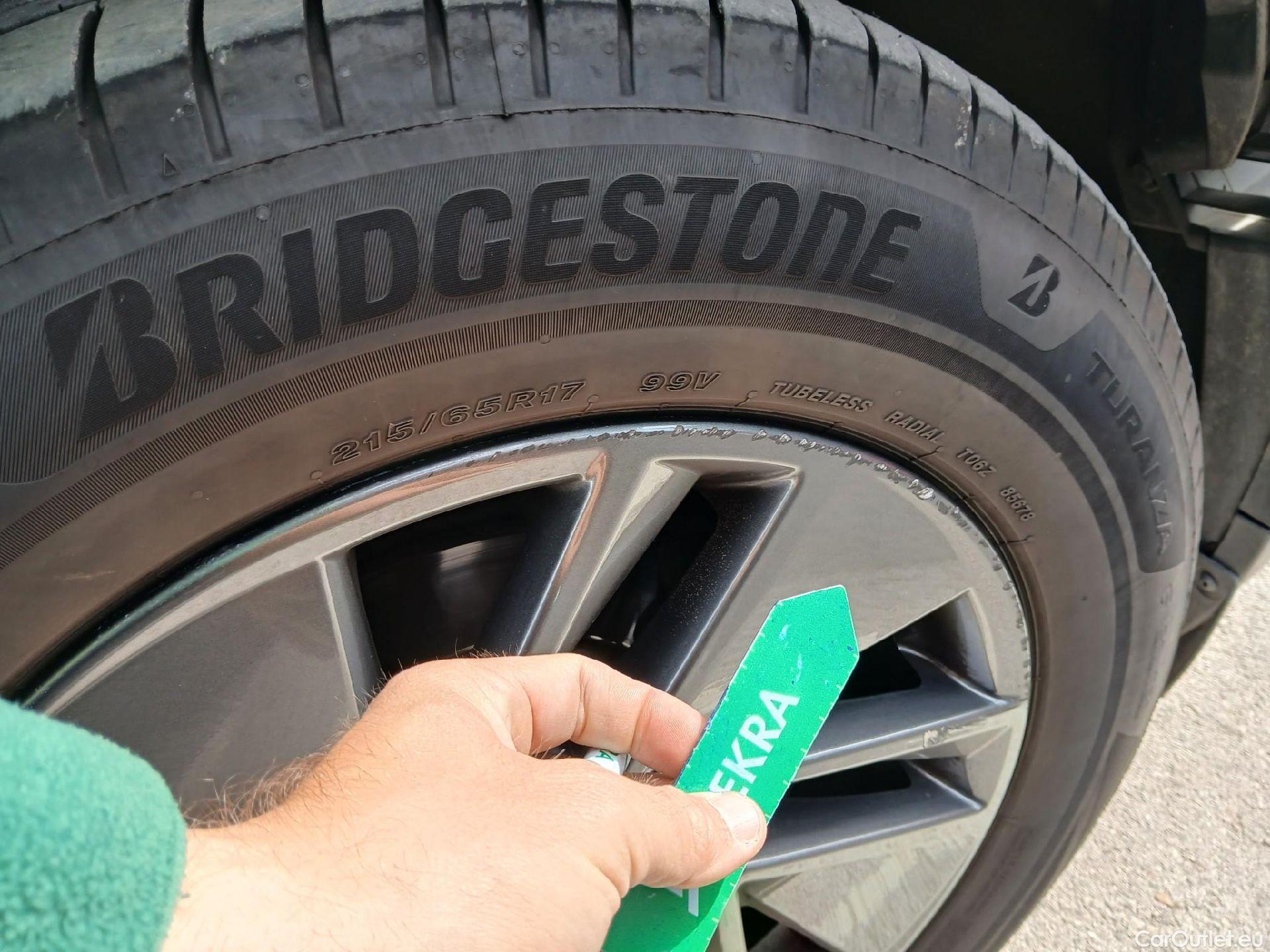  Nissan  Qashqai NISSAN  / 2021 / 5P / todoterreno DIG-T 103kW (140CV) mHEV 4x2 Acenta #16