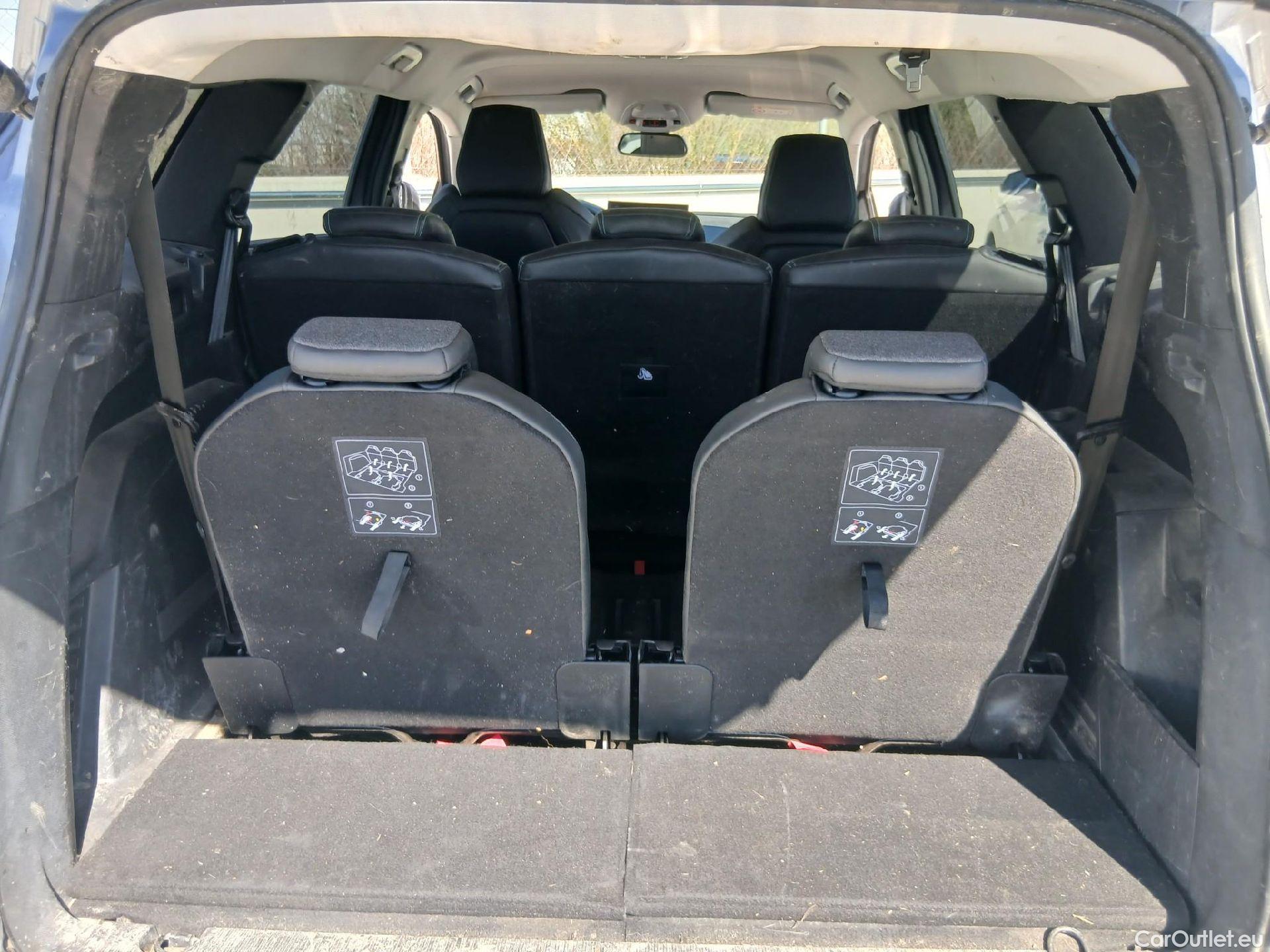  Peugeot  5008 PEUGEOT  / 2020 / 5P / todoterreno 1.5 BlueHDi 96kW S&S Allure Pack EAT8 #3