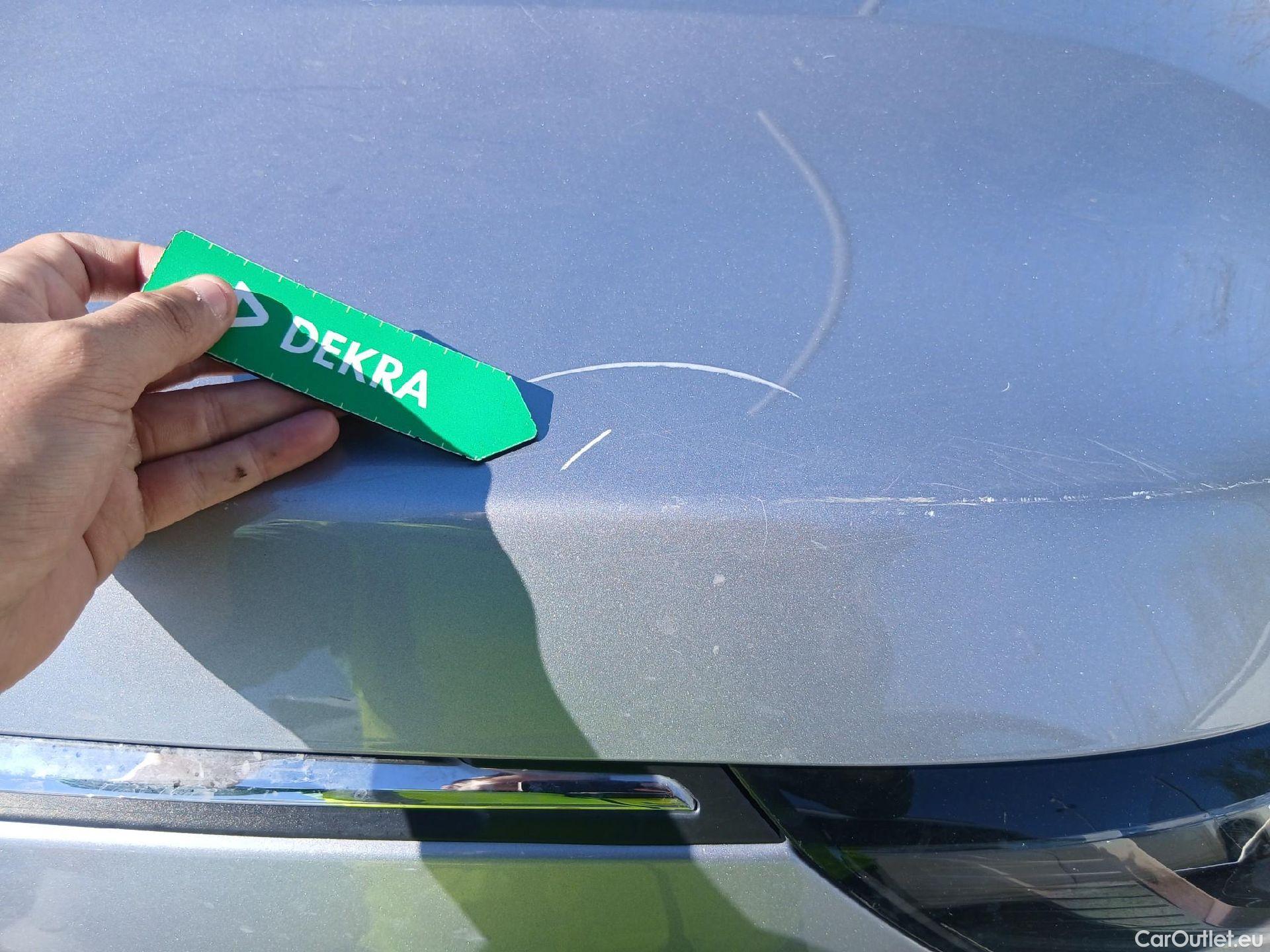  Peugeot  5008 PEUGEOT  / 2020 / 5P / todoterreno 1.5 BlueHDi 96kW S&S Allure Pack EAT8 #39