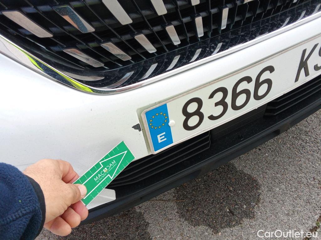  Peugeot  3008 PEUGEOT  / 2016 / 5P / todoterreno 1.2 PURETECH 96KW (130CV) ACTIVE S&S #24